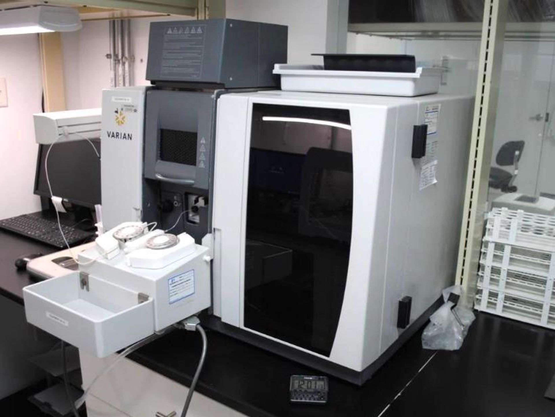 Varian AA240FS Atomic Absorption Spectrometer