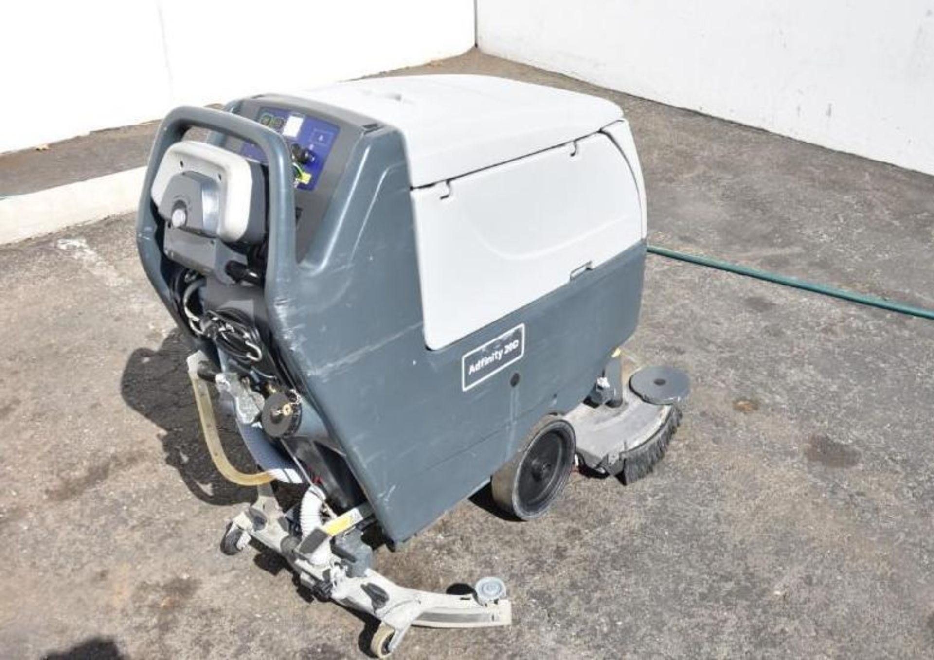 Nilfisk Advance Scrubber/Dryer- Floor Cleaning Machine - Image 3 of 12
