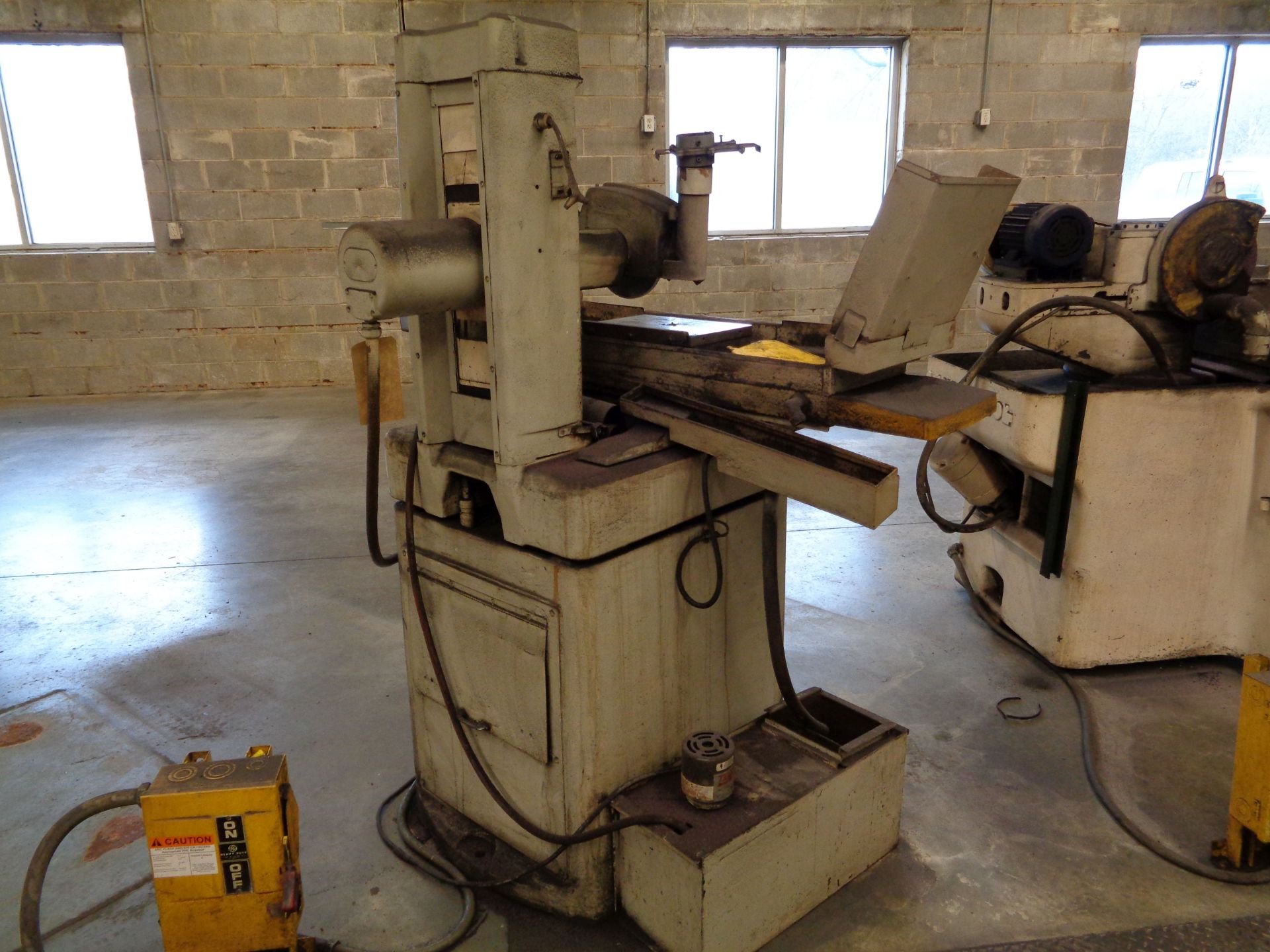 8" X 12" BOYAR SCHULZ HAND FEED SURFACE GRINDER - Image 4 of 6