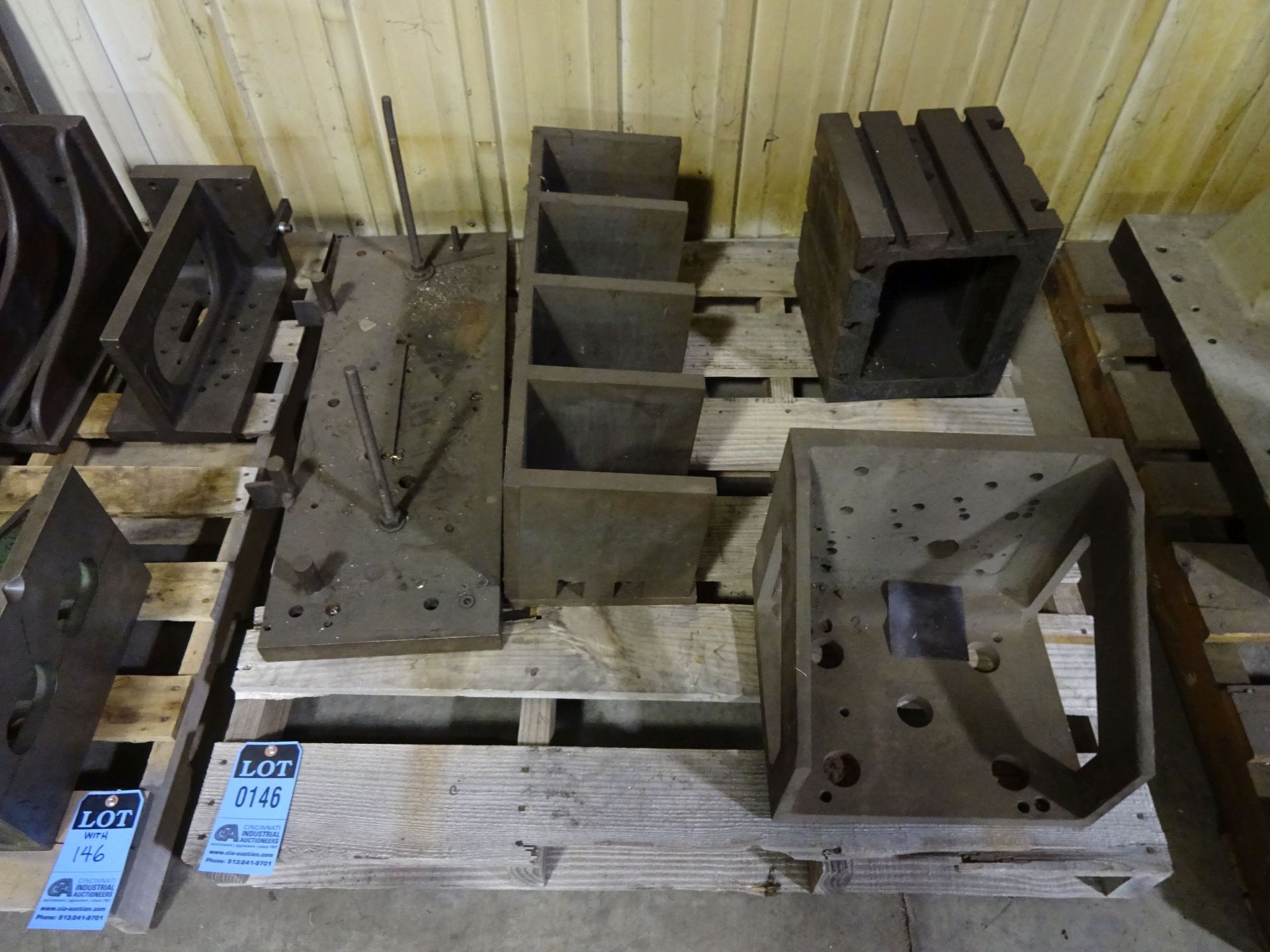 SKIDS MISCELLANEOUS ANGLE PLATES AND DRILL BOX