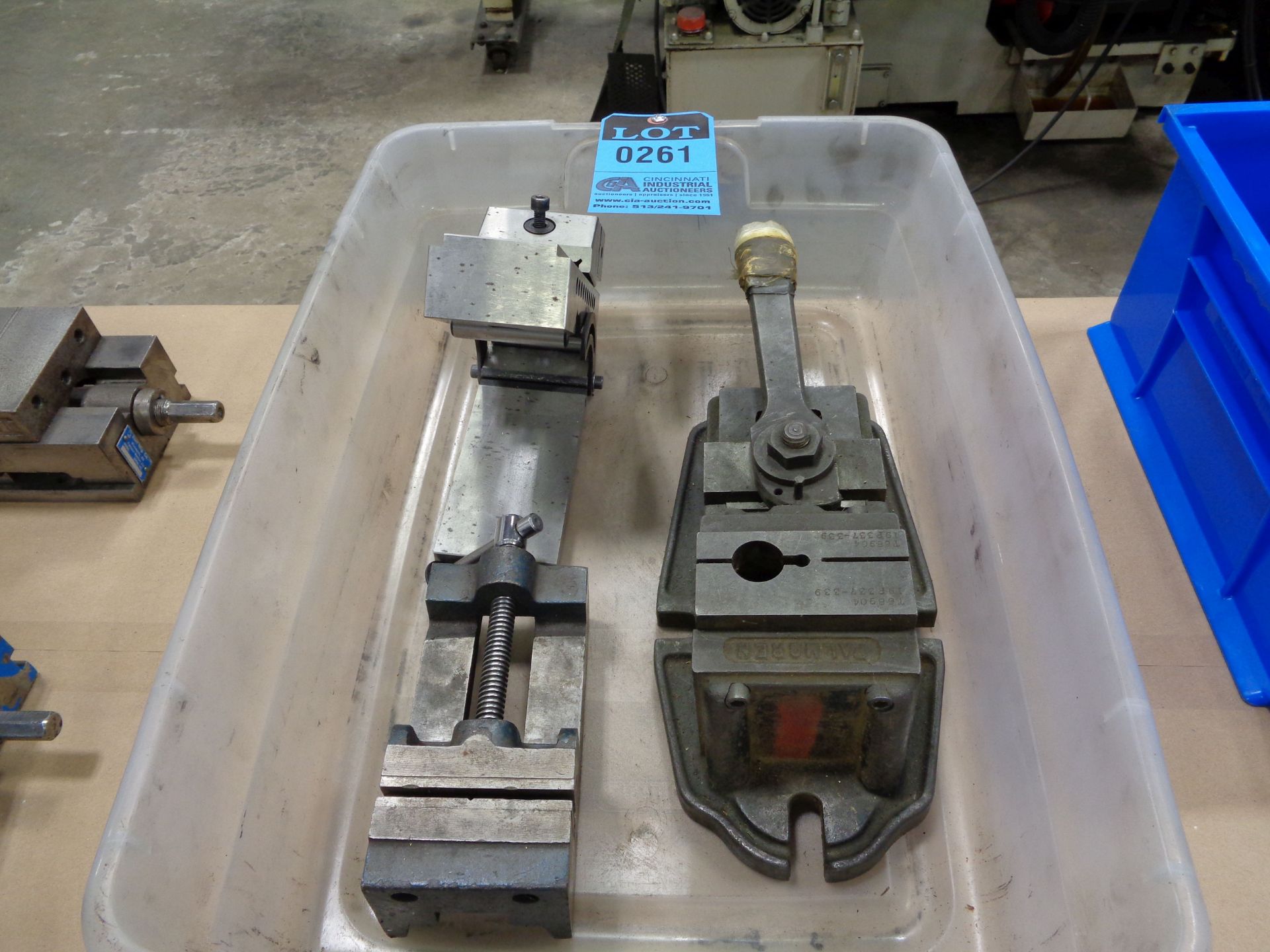 (LOT) MISCELLANEOUS SIZE AND TYPE MACHINE VISES