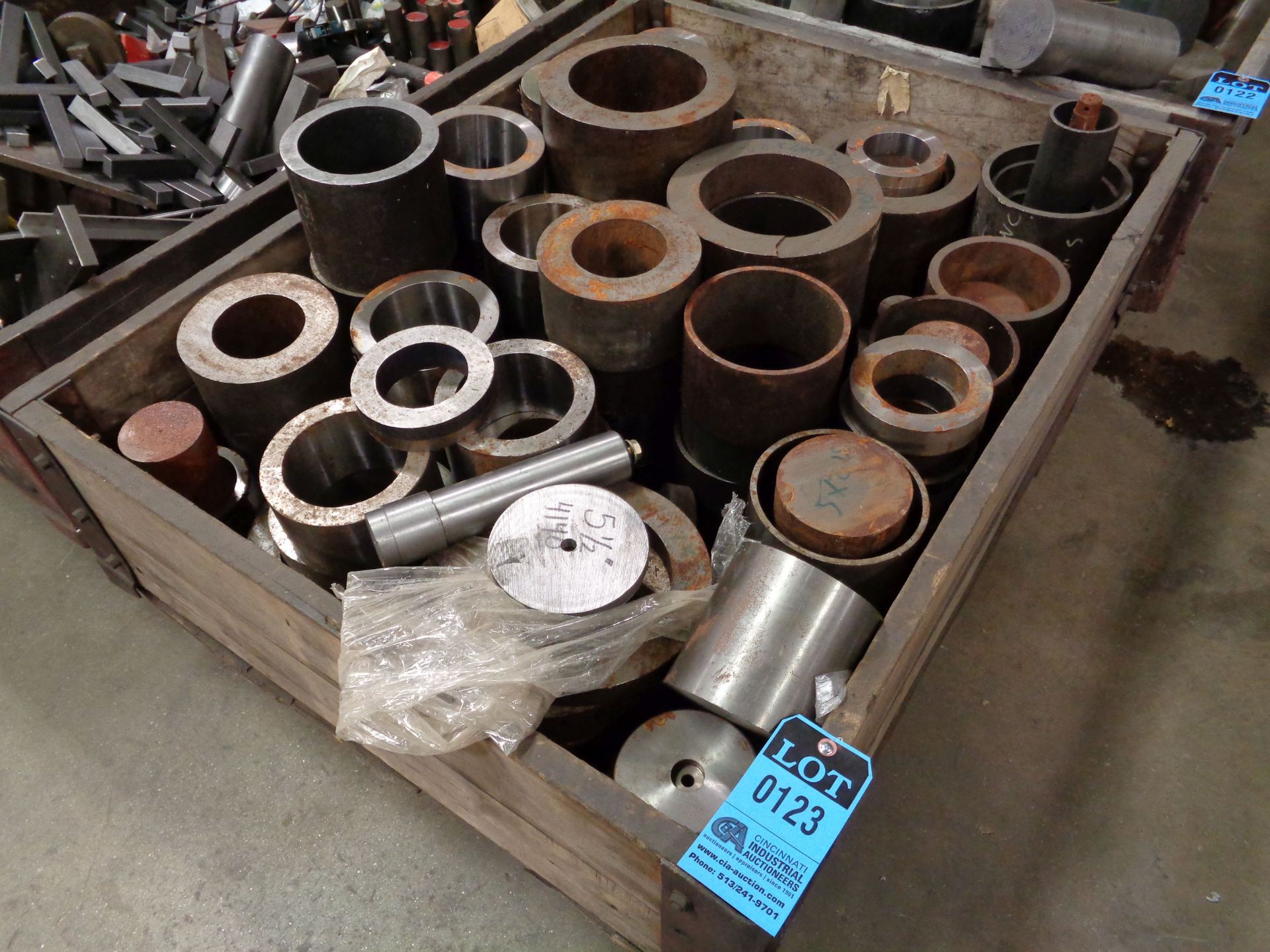 (LOT) MISCELLANEOUS STEEL CUT OFFS WITH WOOD CRATE