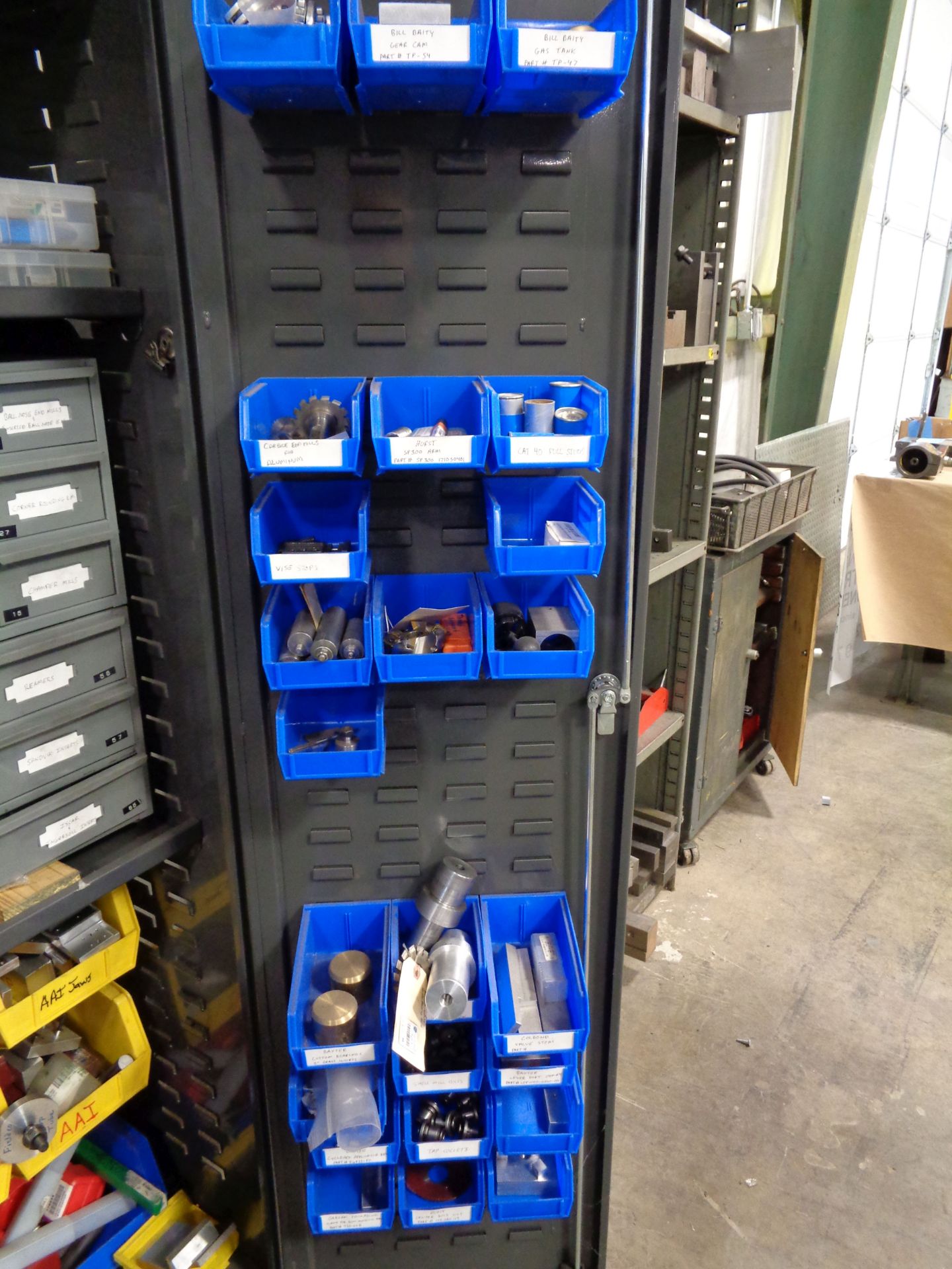(LOT) CABINETS AND SHELVING WITH MACHINE ACCESSORIES, CHUCK JAWS, TOOLING AND OTHER RELATED ITEMS - Image 6 of 7