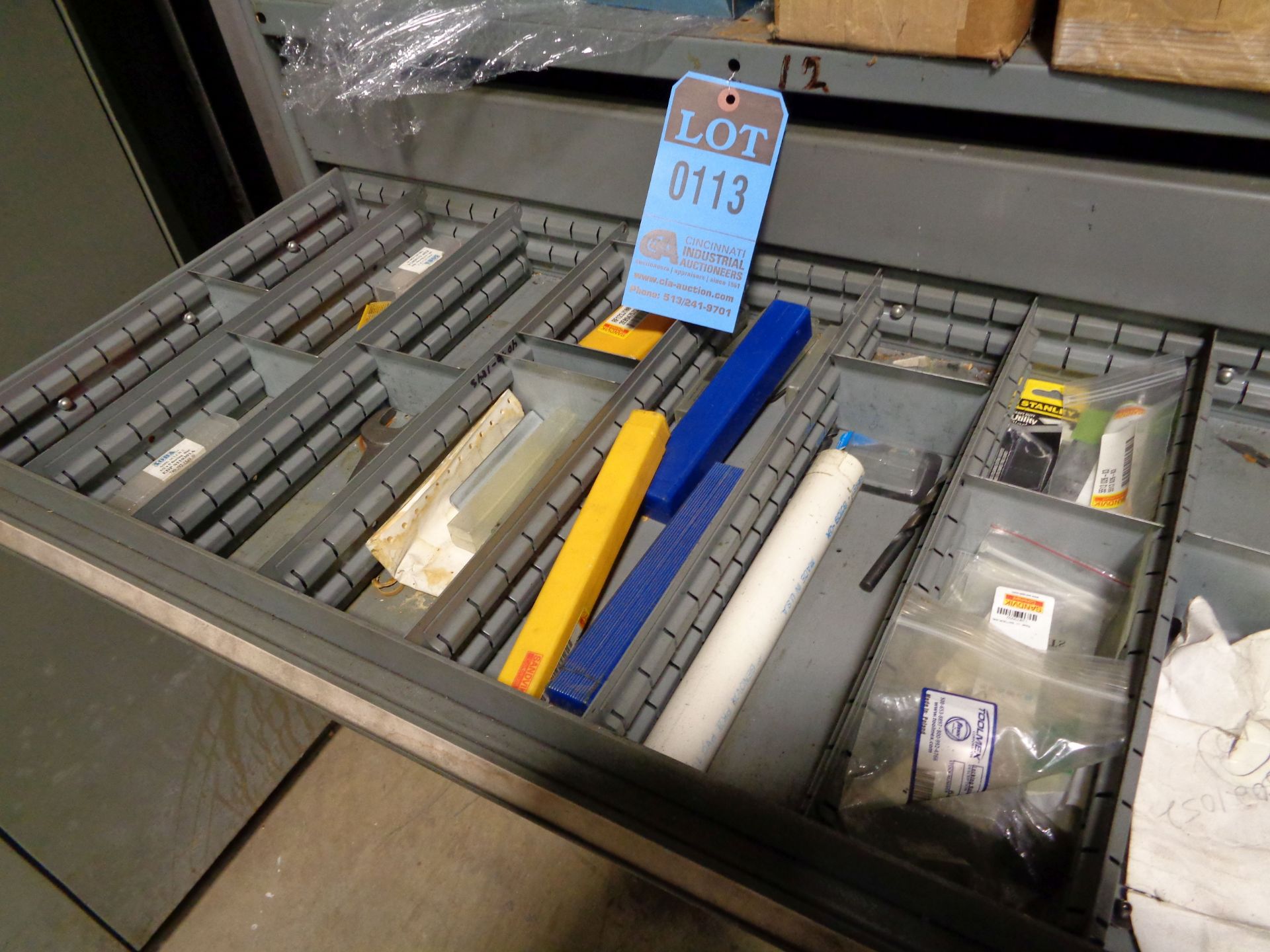 3-DRAWER TOOLING CABINET WITH TOOLING AND HARDWARE - Image 3 of 4