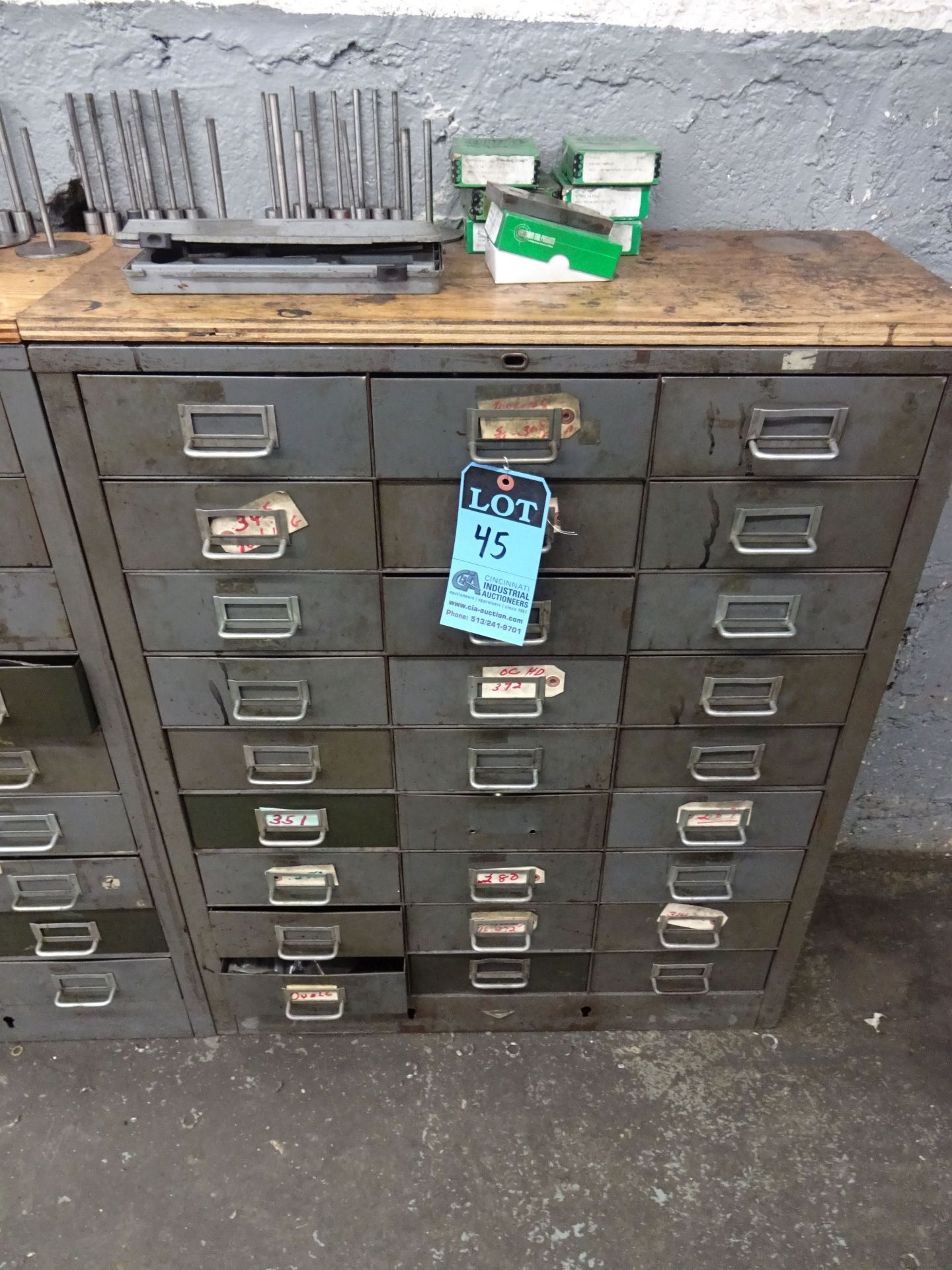 27-DRAWER CABINET WITH WATERBURY MODEL 3 TOOLING