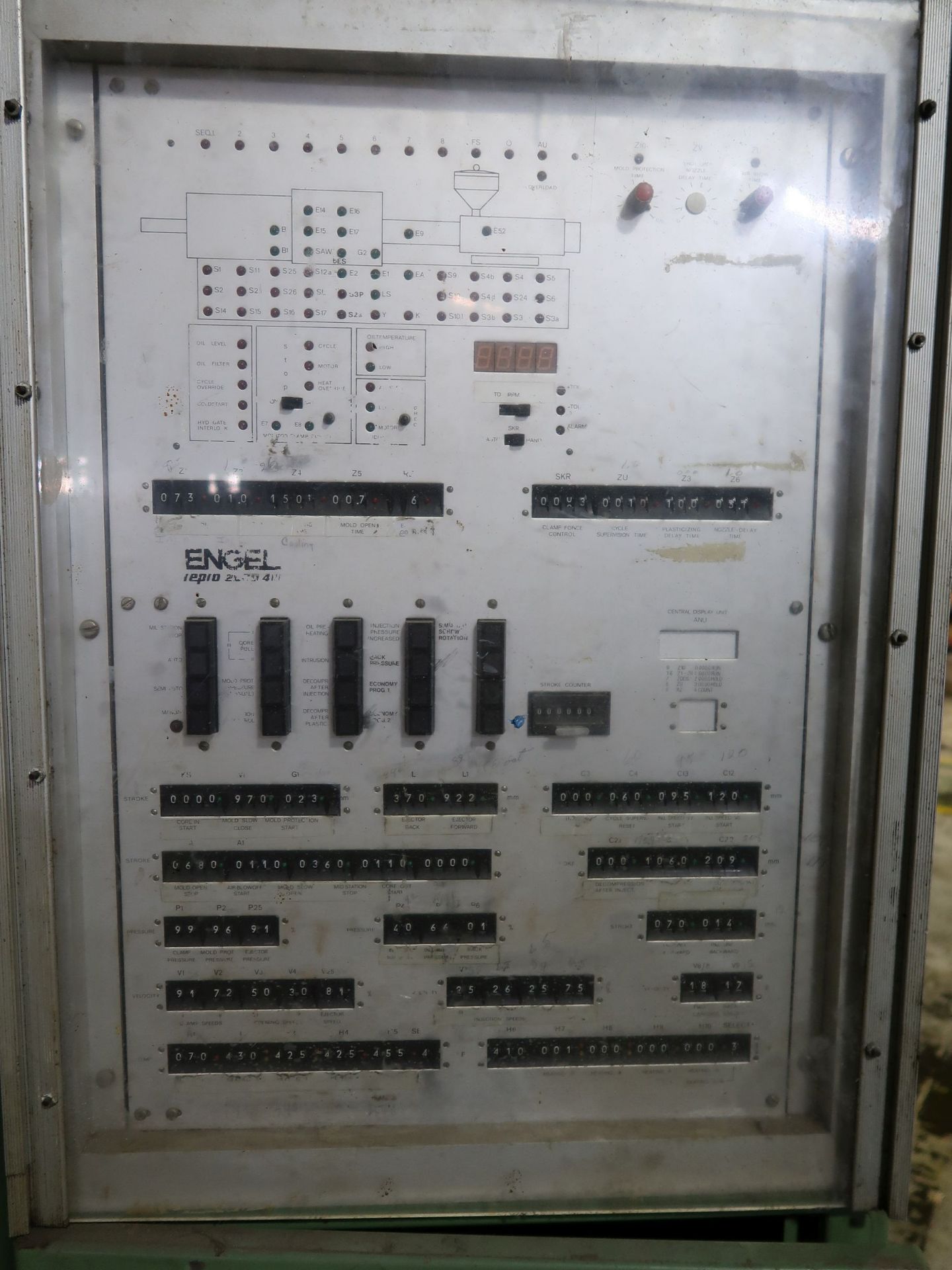 1,200 TON ENGEL MODEL ES1200 HYDRAULIC CLAMP INJECTION MOLDING MACHINE; S/N 15423 - Image 8 of 23