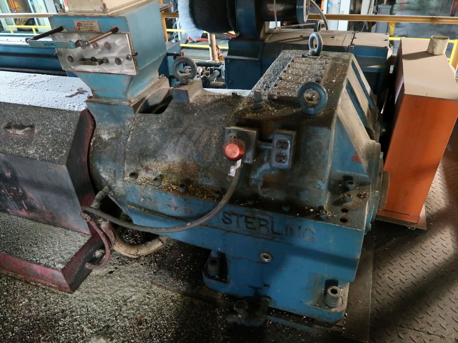 DUAL 25 LB. HEAD STERLING ACCUMULATOR HEAD BLOW MOLDING MACHINE; BARBER COLEMAN MACO 8000 CONTROL - Image 21 of 24