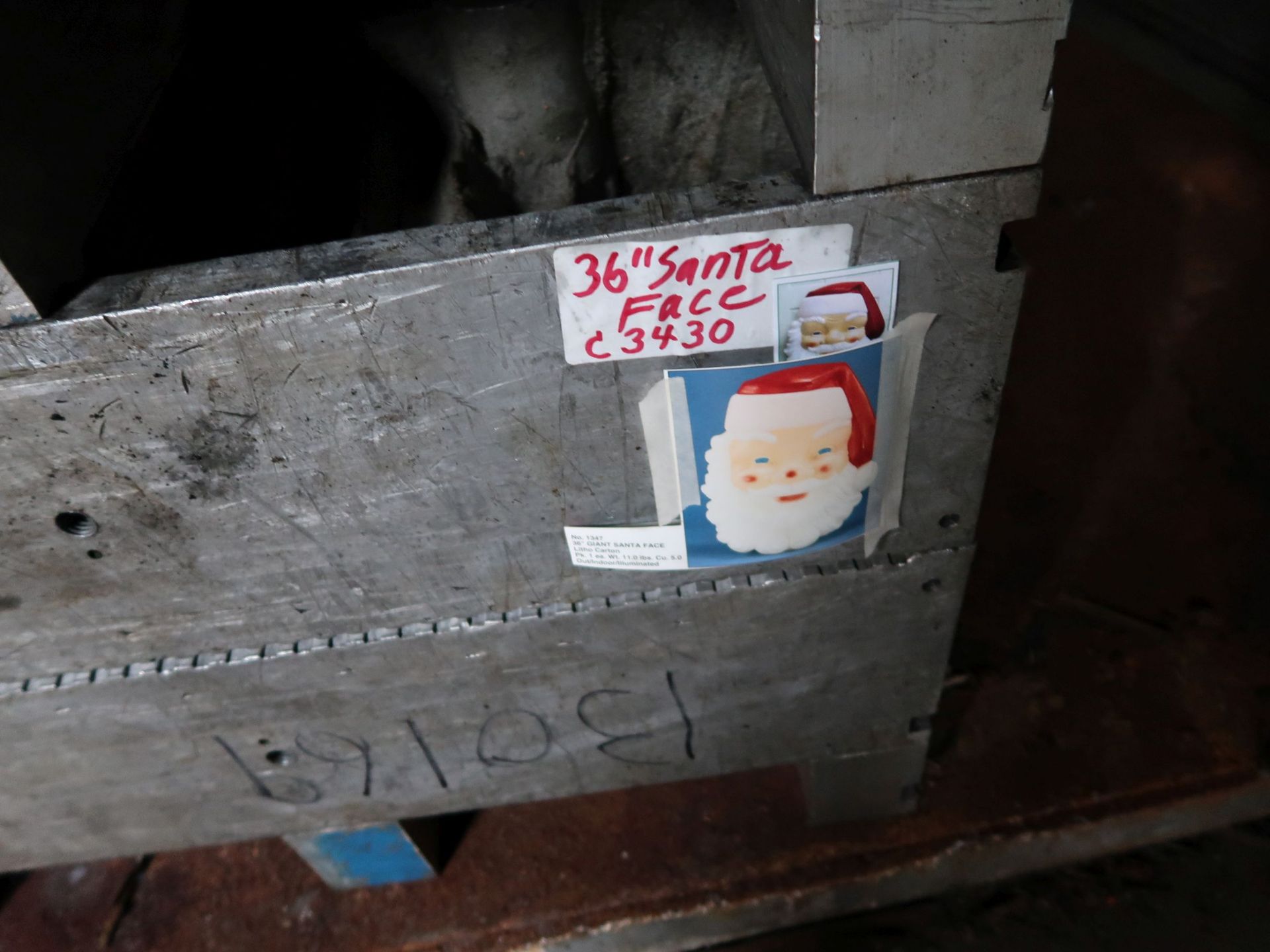 ALUMINUM BLOW MOLDS ON RACK: 24" CAMEL, 36" SANTA FACE, 18" SANTAS (4) MOLDS, MARY, 22" SANTA, - Image 5 of 6