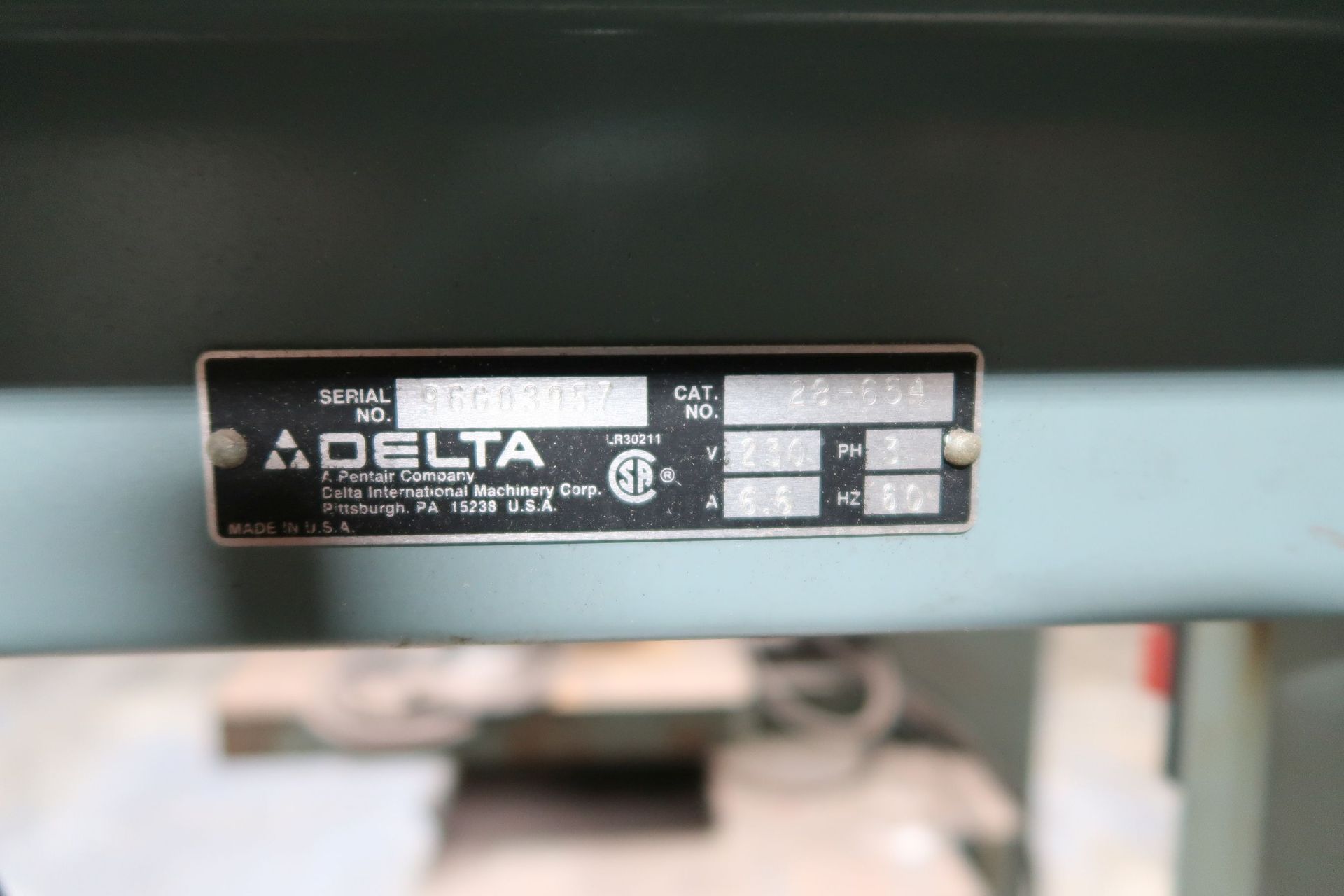 20" DELTA VERTICAL BAND SAW - Image 5 of 5