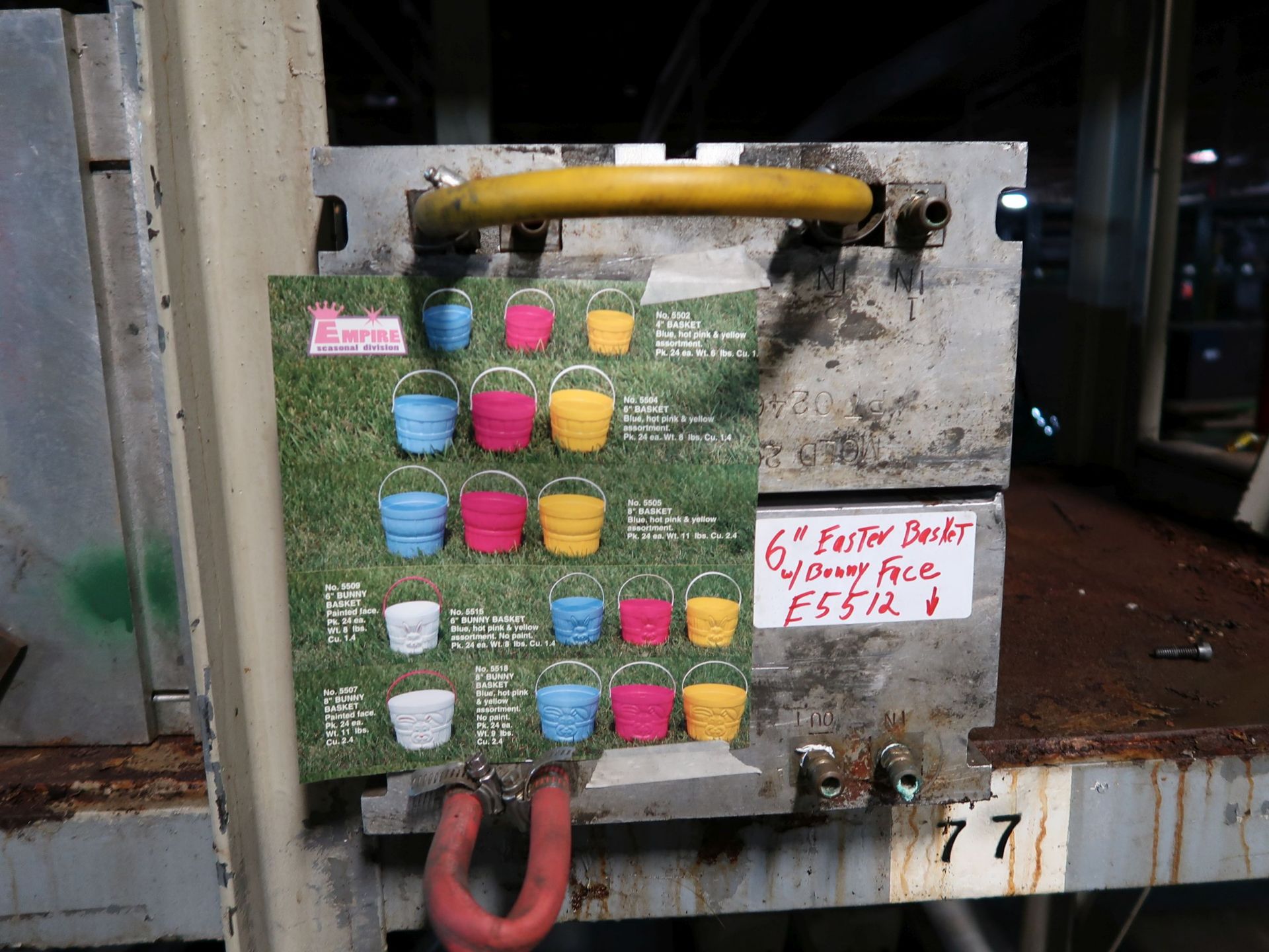 ALUMINUM BLOW MOLDS ON RACK: 34" MR. RABBIT, EGGS, EASTER BASKETS, 16" CAULDRON, UNKNOWNS - Image 6 of 6