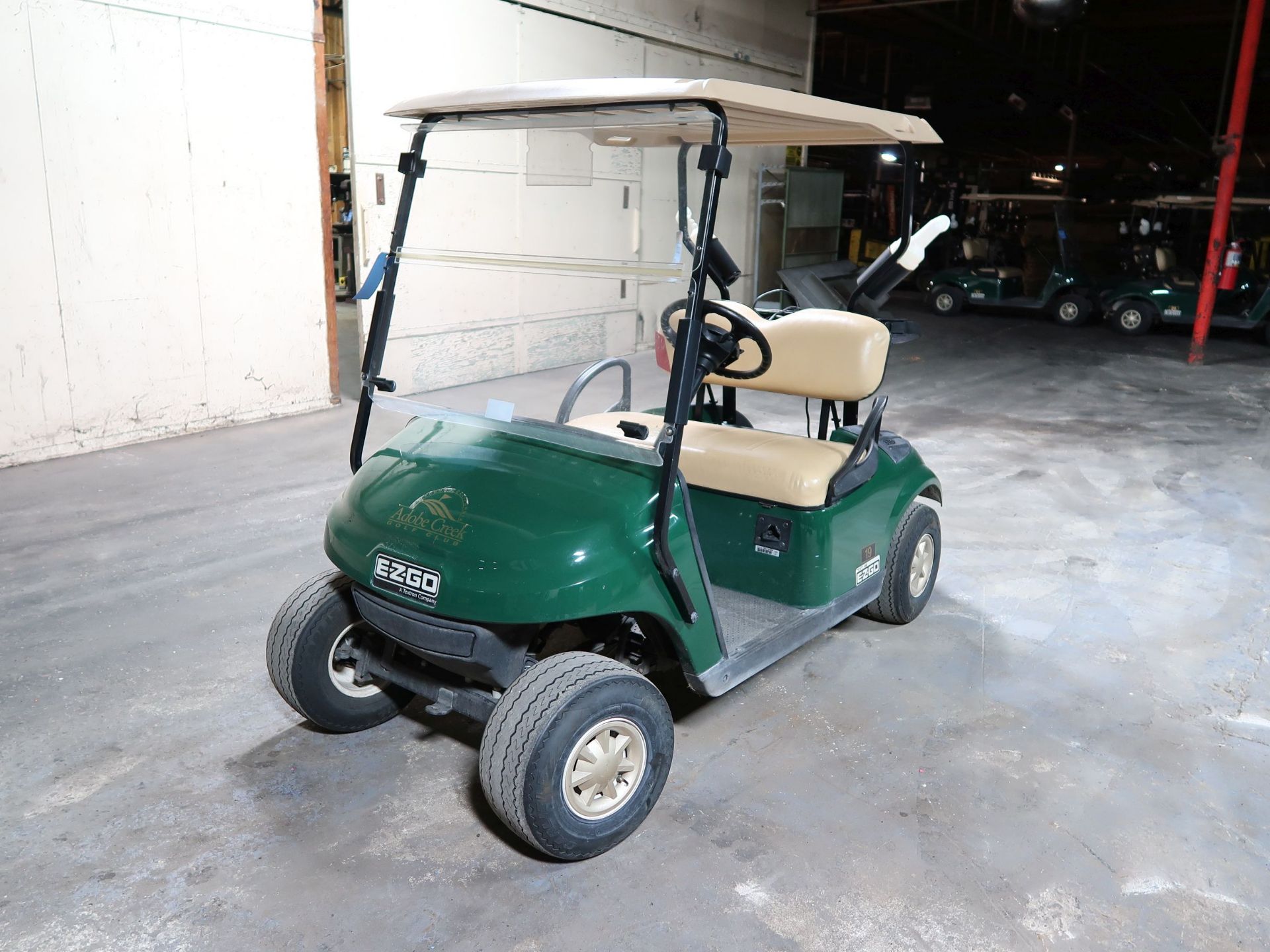 EZ-GO ELECTRIC GOLF CART WITH CHARGER, 48 VOLT - Image 7 of 10
