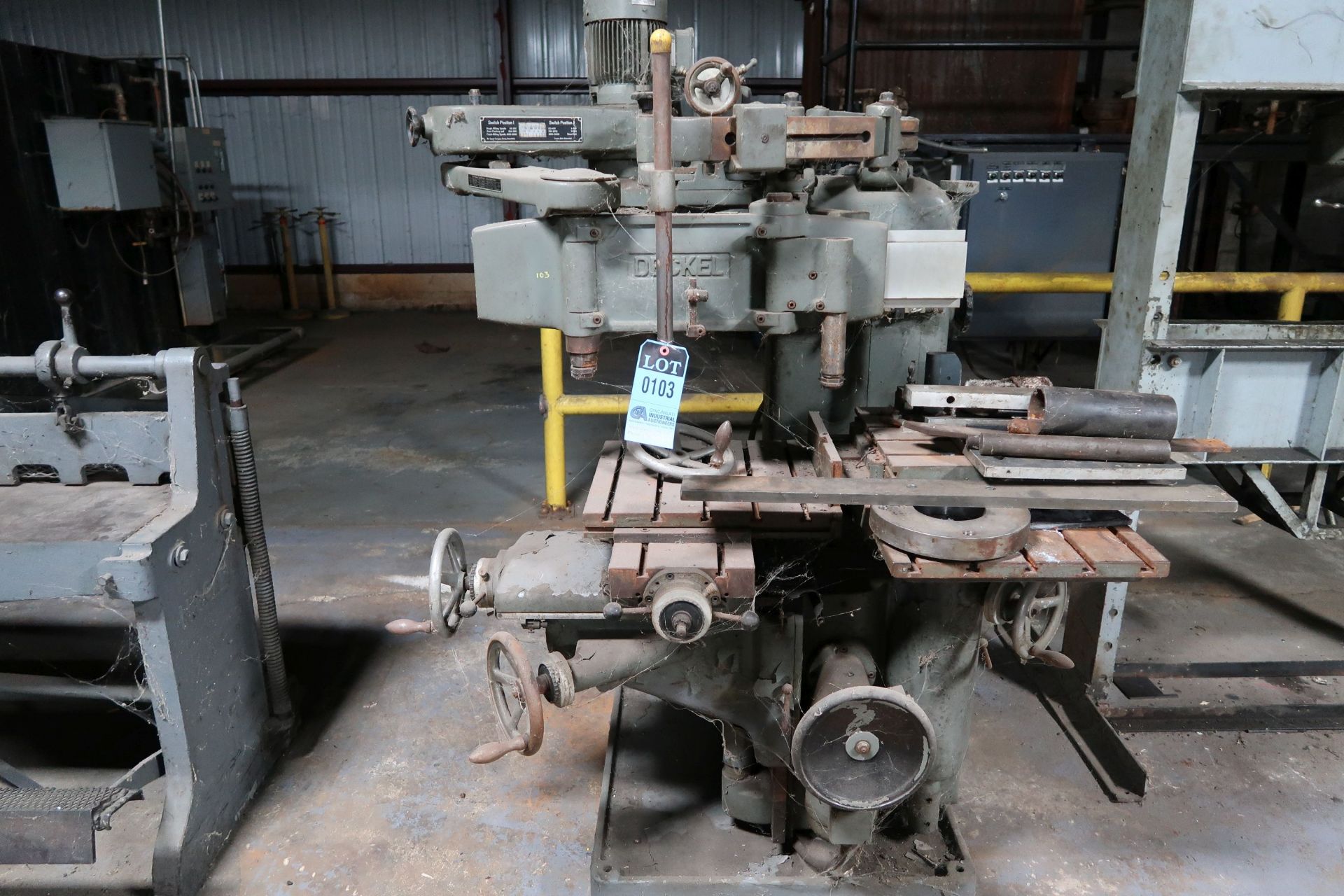 DECKEL MODEL KF12 TRACER MILL