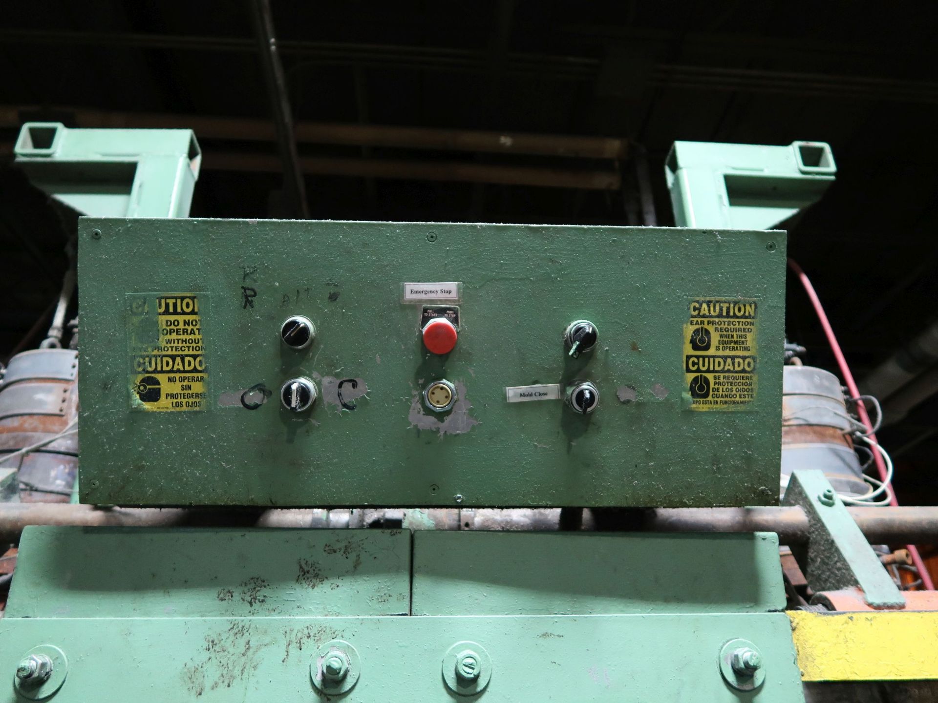 WALDRON HARTIG DUAL HEAD ALTERNATING BLOW HORIZONTAL ACCUMULATOR RAM PLASTIC BLOW MOLDING MACHINE, - Image 9 of 15