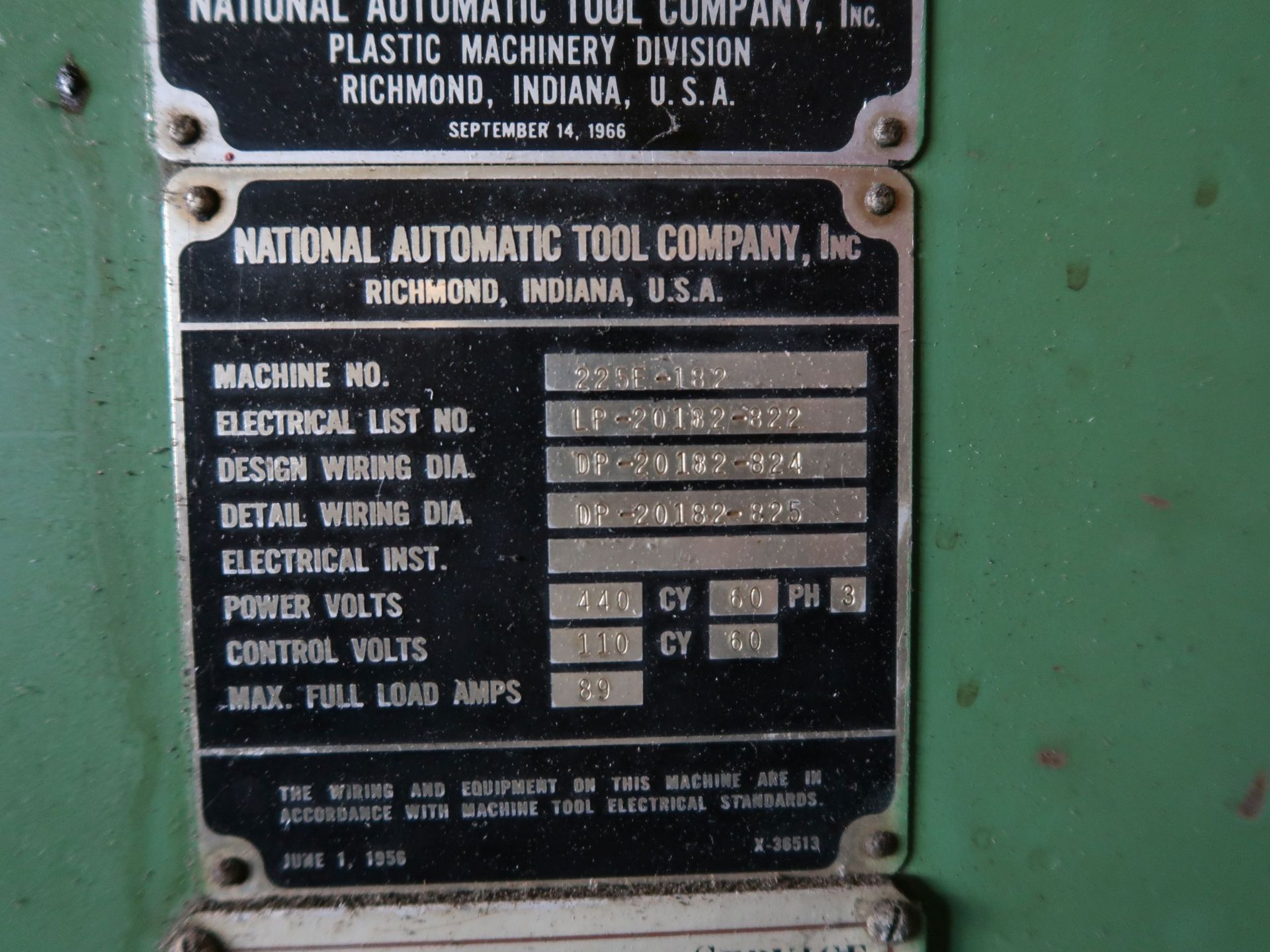 225 TON NATCO MODEL 225E HYDRAULIC CLAMP INJECTION MOLDING MACHINE; S/N 225E-182 - Image 20 of 20