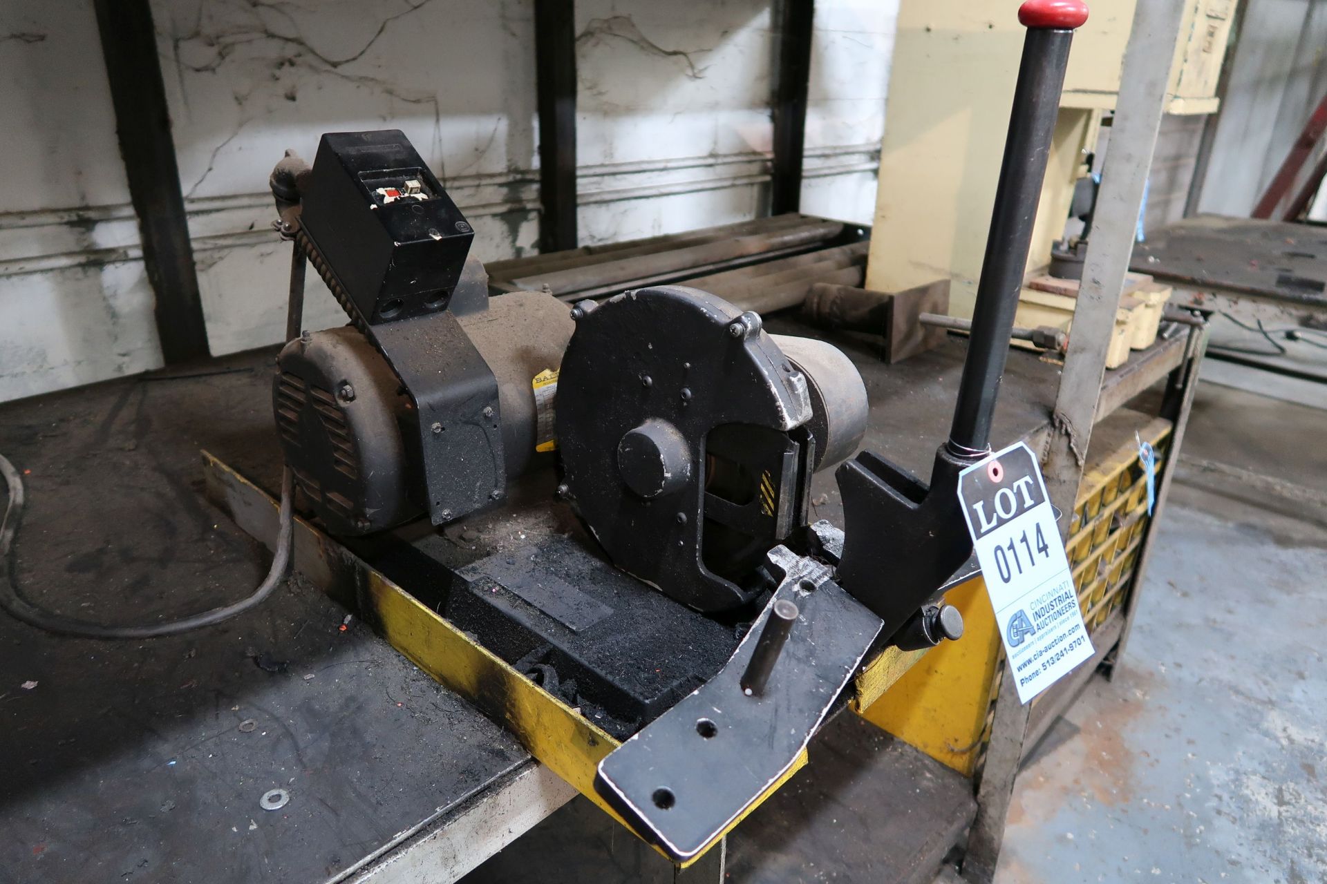 HOSE CUT-OFF SAW WITH HD STEEL BENCH