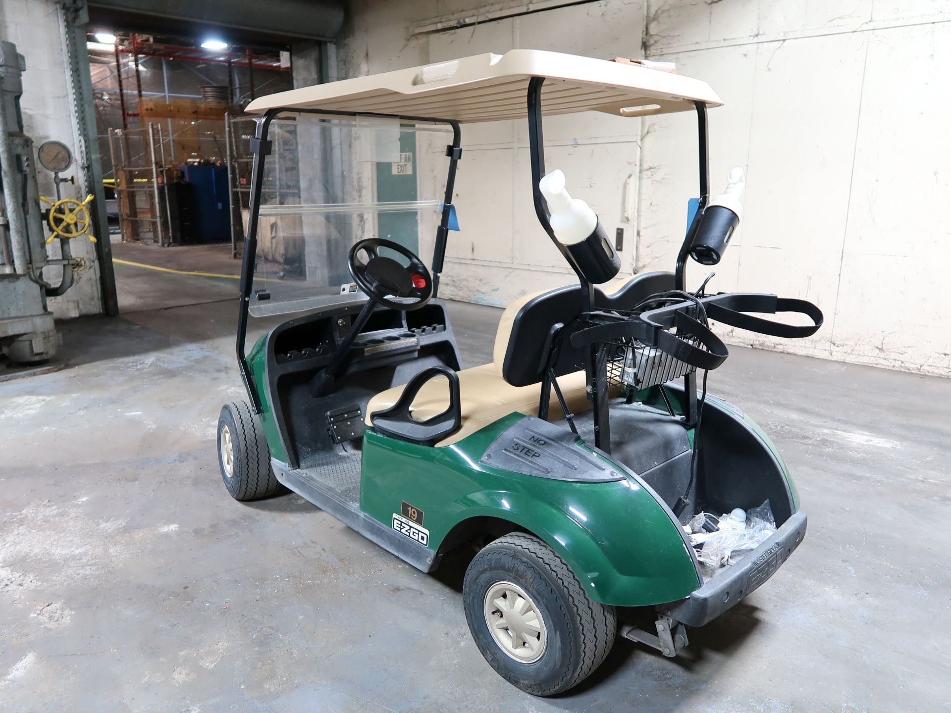 EZ-GO ELECTRIC GOLF CART WITH CHARGER, 48 VOLT - Image 5 of 10