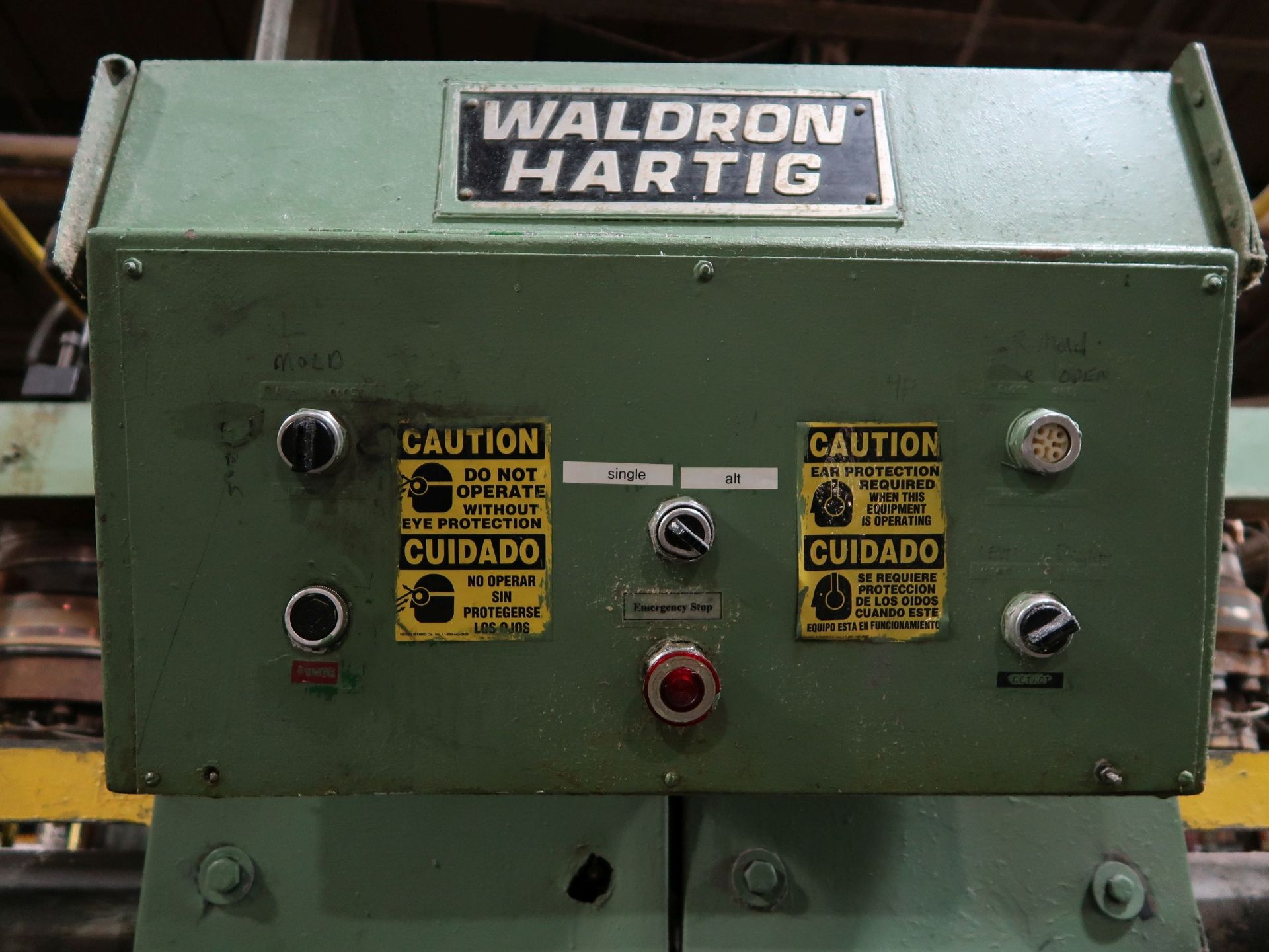 WALDRON HARTIG DUAL HEAD ALTERNATING BLOW HORIZONTAL ACCUMULATOR RAM PLASTIC BLOW MOLDING MACHINE, - Image 7 of 14