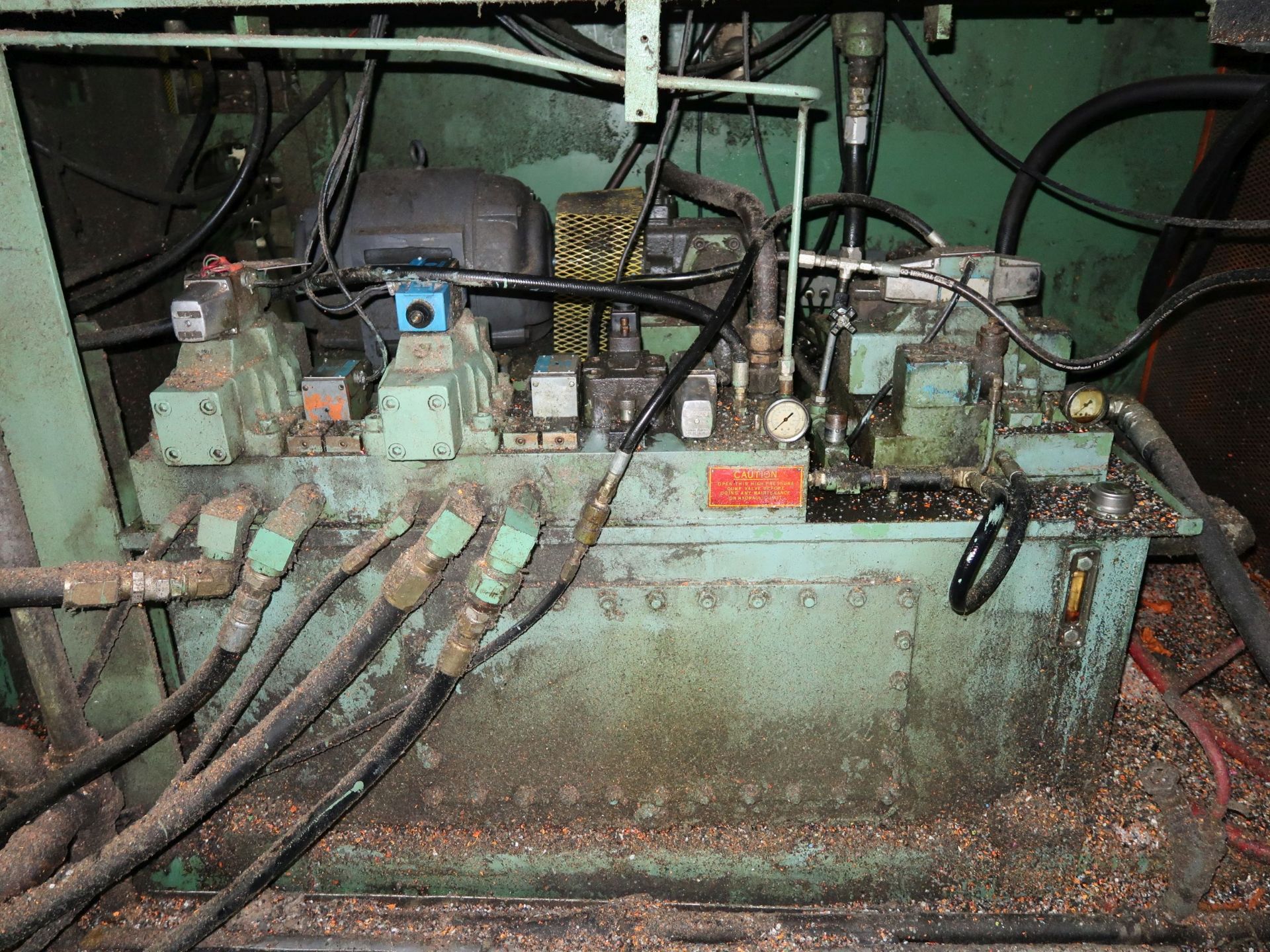 WALDRON HARTIG DUAL HEAD ALTERNATING BLOW HORIZONTAL ACCUMULATOR RAM PLASTIC BLOW MOLDING MACHINE, - Image 5 of 17