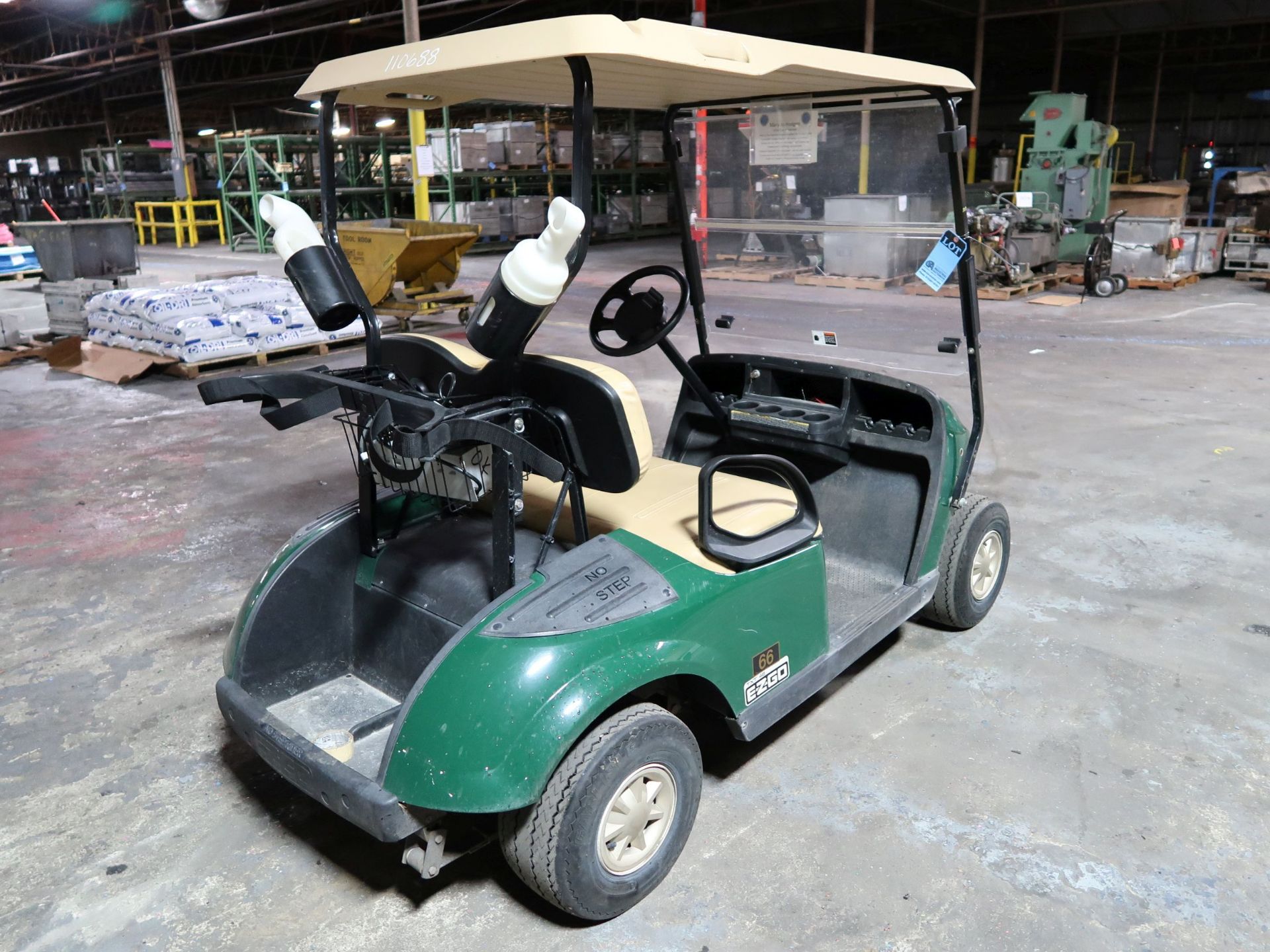 EZ-GO ELECTRIC GOLF CART WITH CHARGER, 48 VOLT - Image 3 of 10