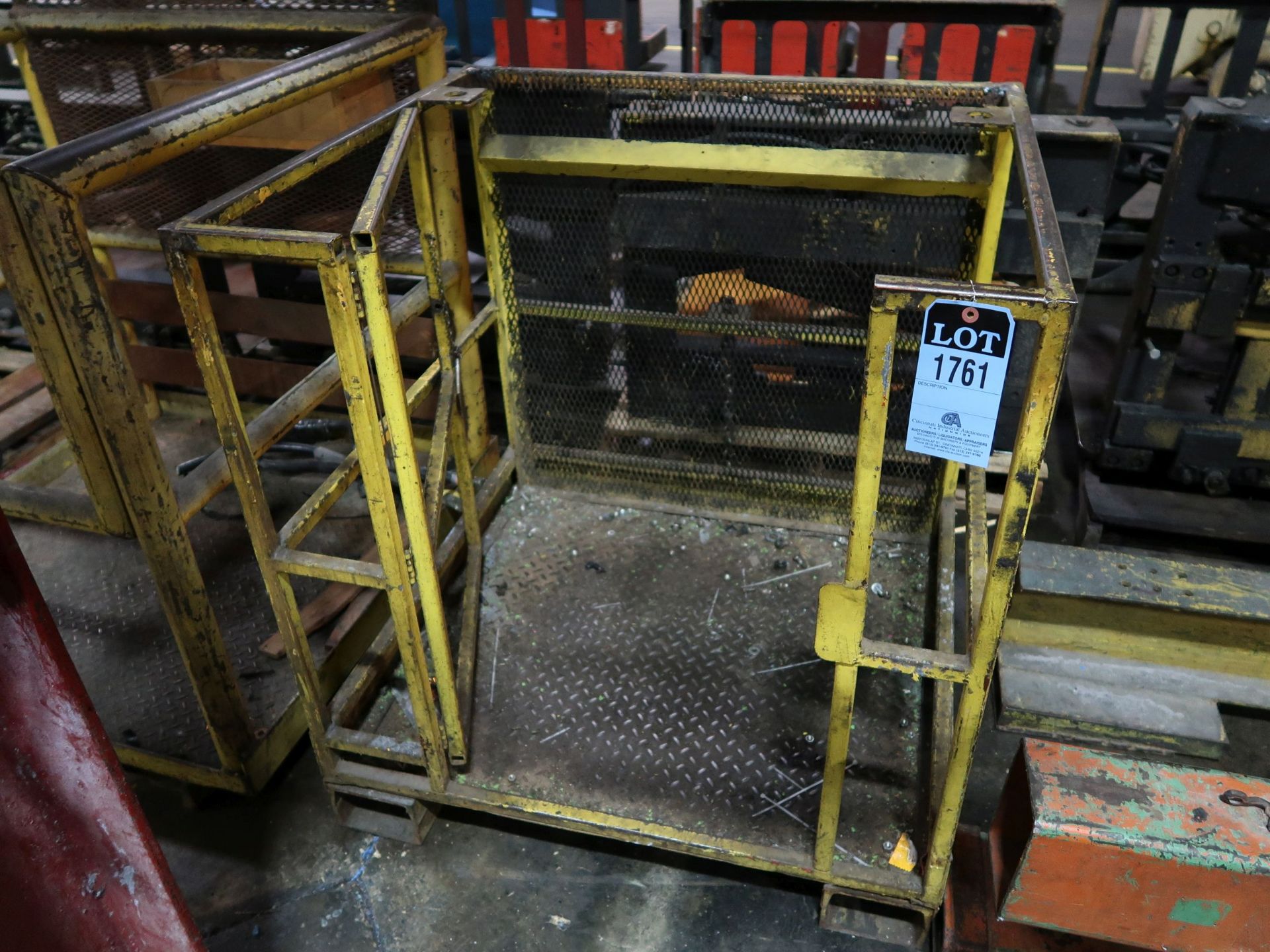 38" X 38" LIFT TRUCK TYPE MAN CAGE