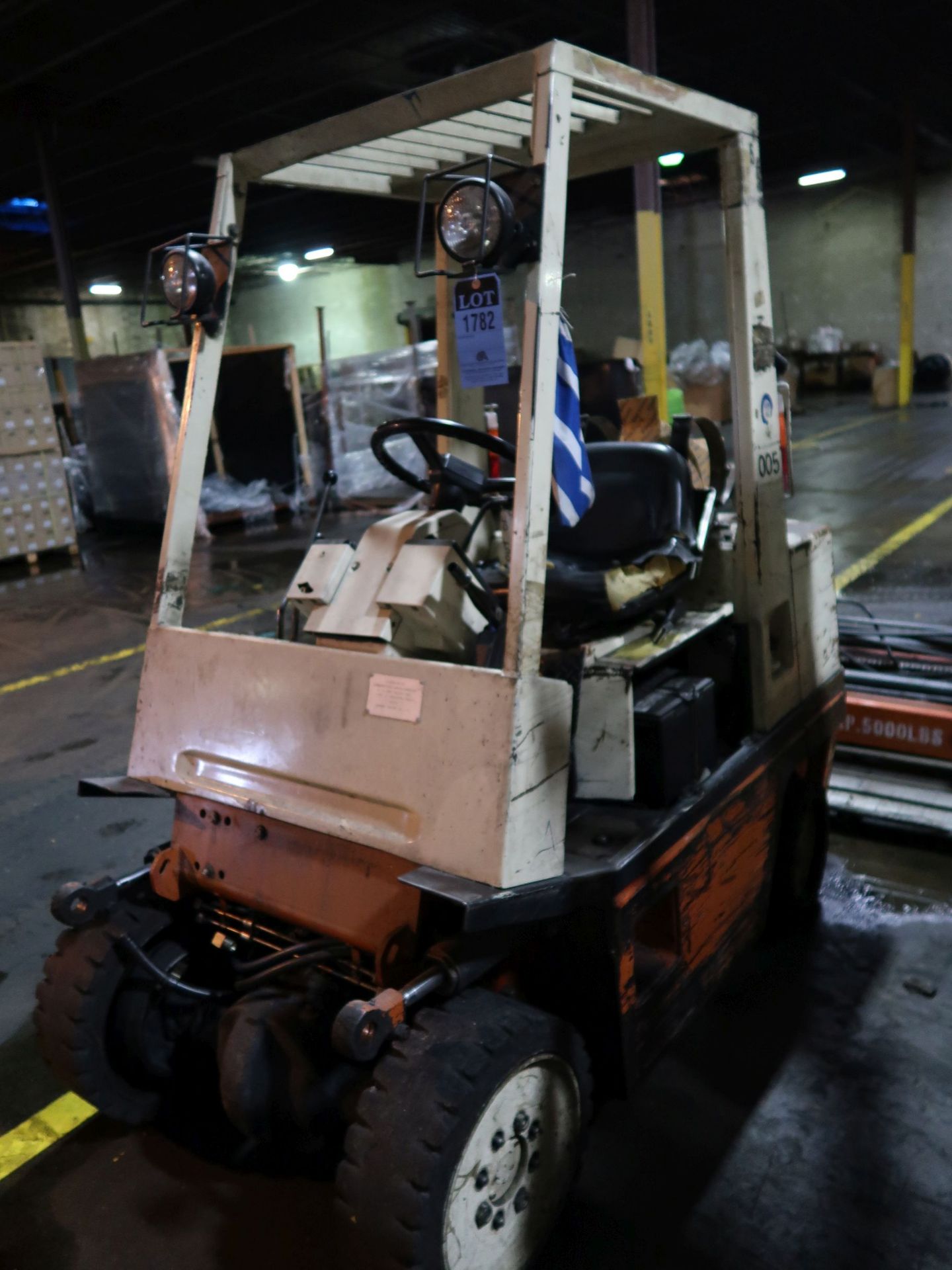 5,000 LB. NISSAN LIFT TRUCK; S/N CPH02-000093 (OUT OF SERVICE)