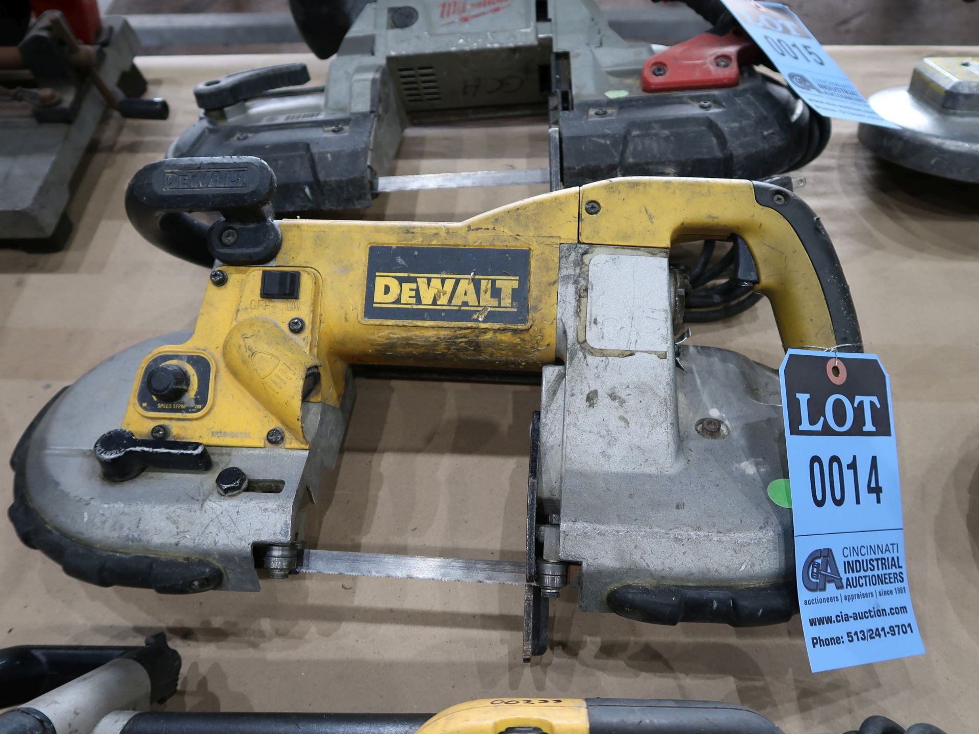 DEWALT PORTABLE ELECTRIC BAND SAW