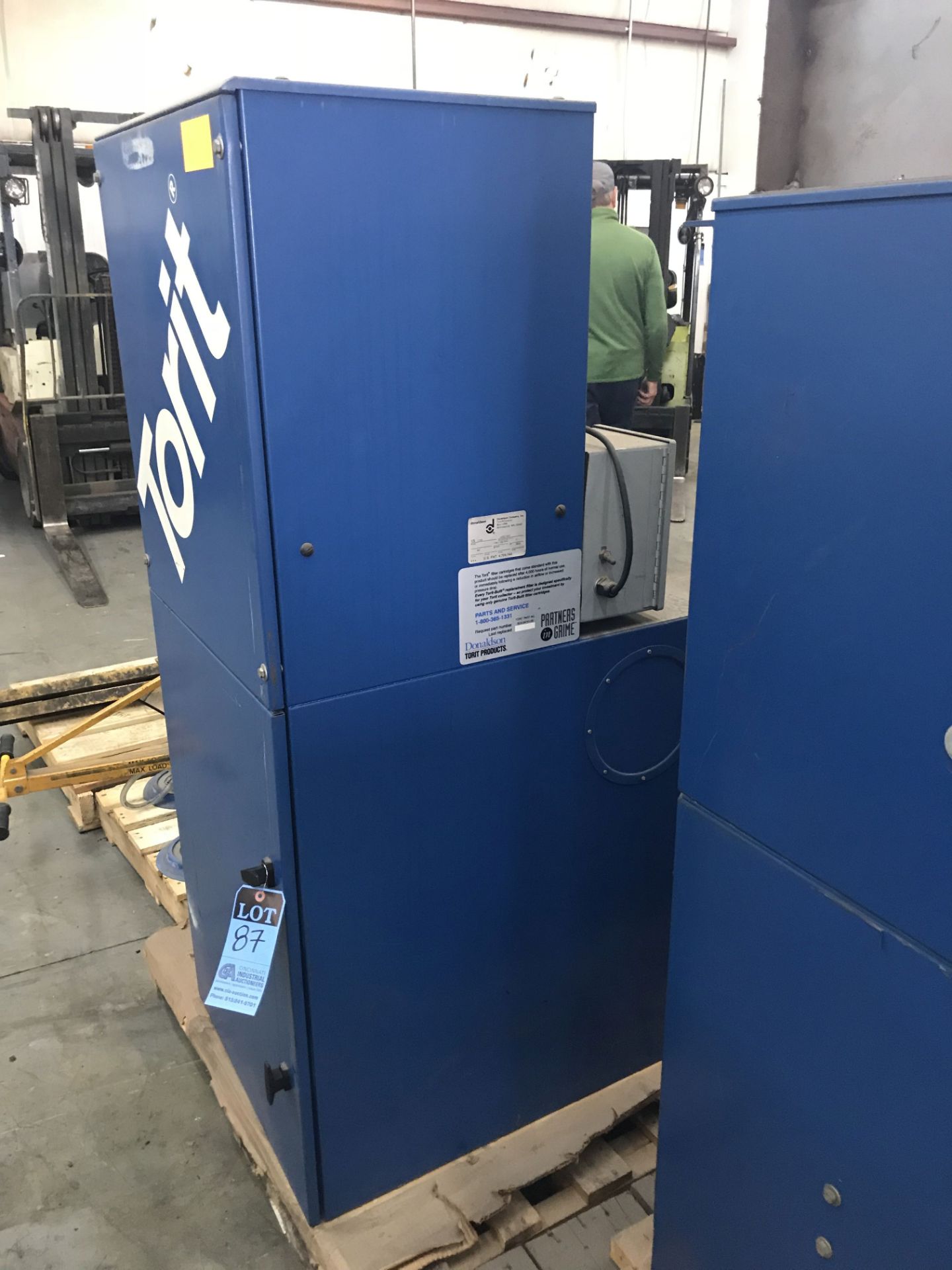 3 HP TORIT MODEL VS-1200 CABINET TYPE DUST COLLECTOR; S/N IG407655 **LOCATED AT 6600 STOCKTON ROAD - Image 2 of 5