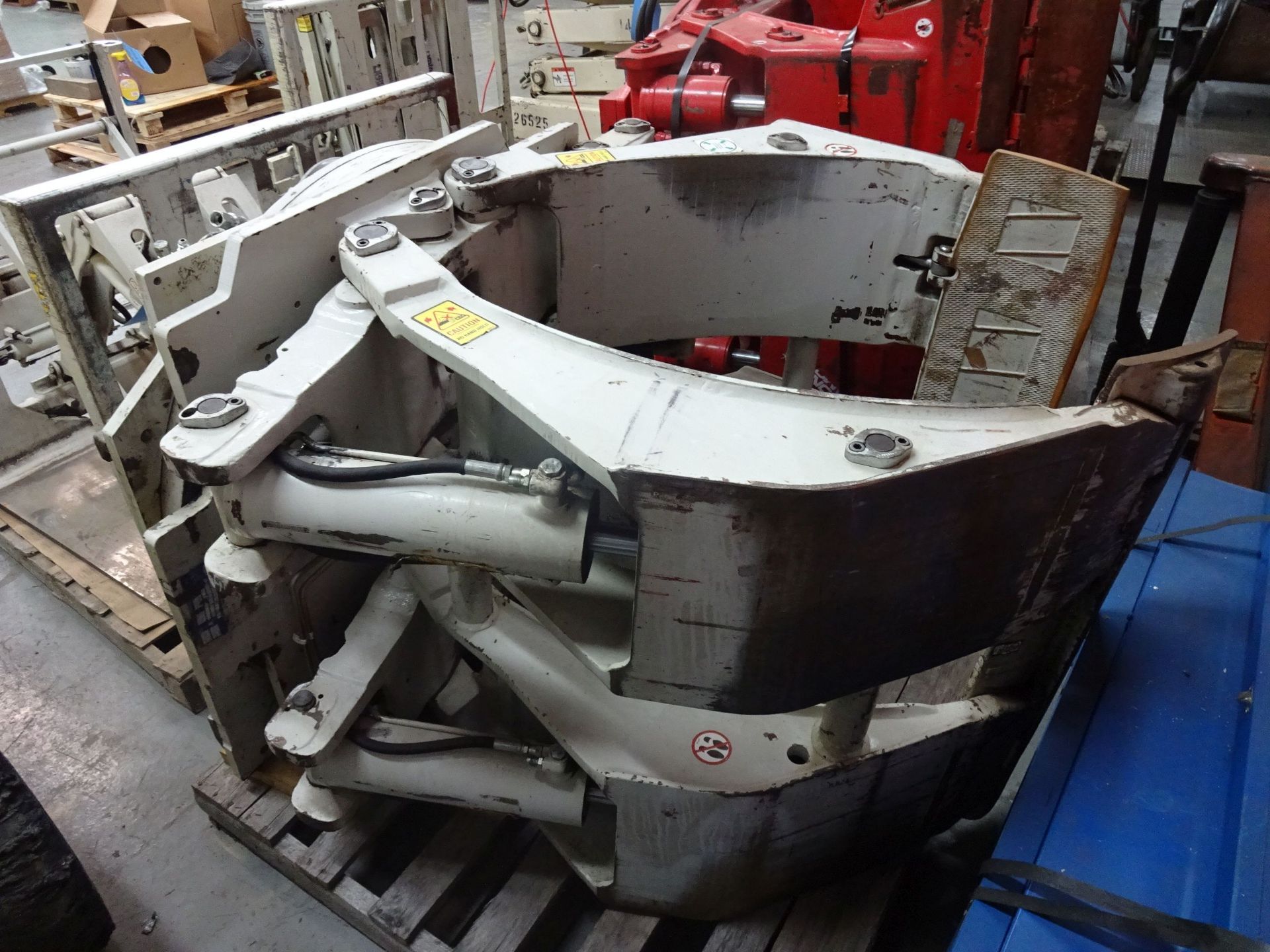 9,000 LB. CASCADE MODEL 90F-RCS-173 ROTATING PAPER ROLL ATTACHMENT; S/N PTL118257-3 **LOCATED AT