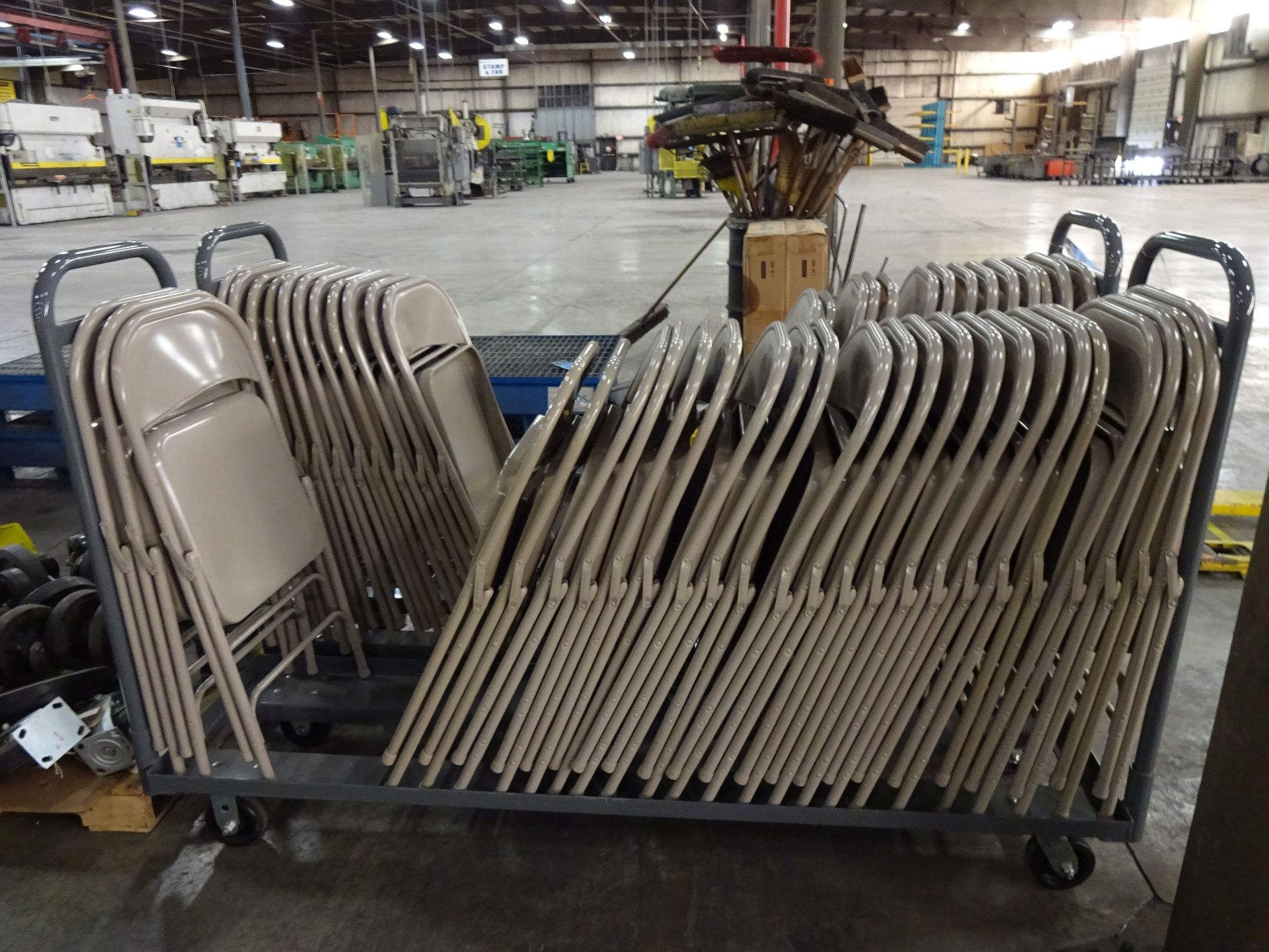 LORELL STEEL FOLDING CHAIRS WITH CART