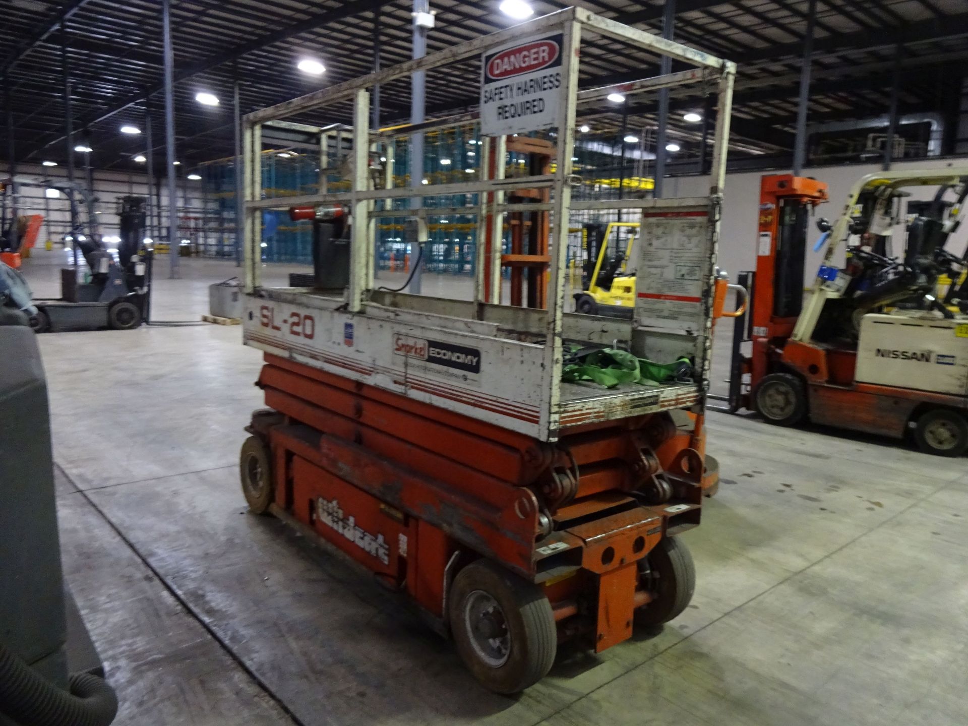 ECONOMY MODEL SL-20 ELECTRIC SCISSOR LIFT; S/N 9431881194, 800 LB. CAPACITY, 20' MAX HEIGHT, 24 - Image 2 of 6