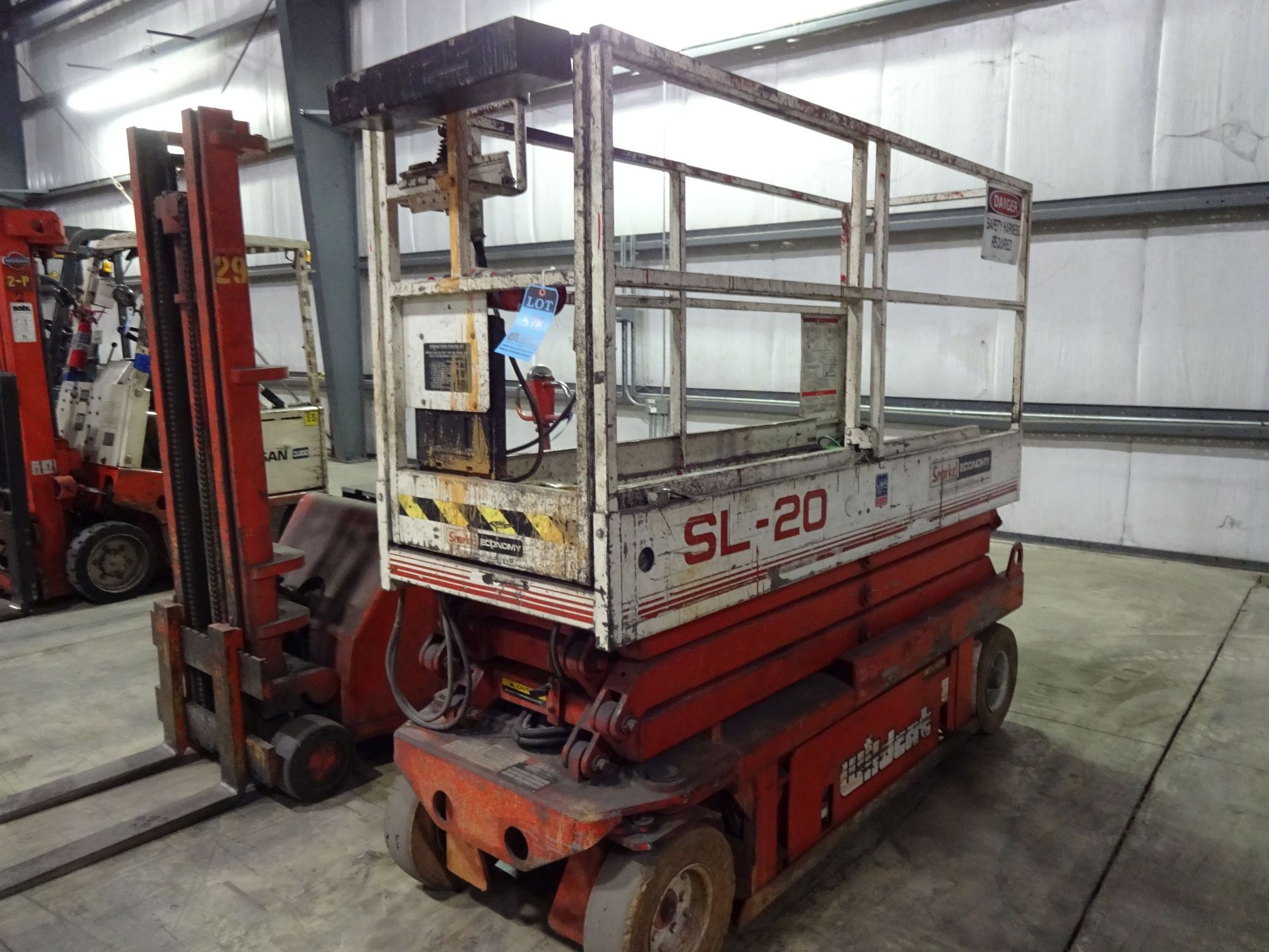 ECONOMY MODEL SL-20 ELECTRIC SCISSOR LIFT; S/N 9431881194, 800 LB. CAPACITY, 20' MAX HEIGHT, 24 - Image 3 of 6