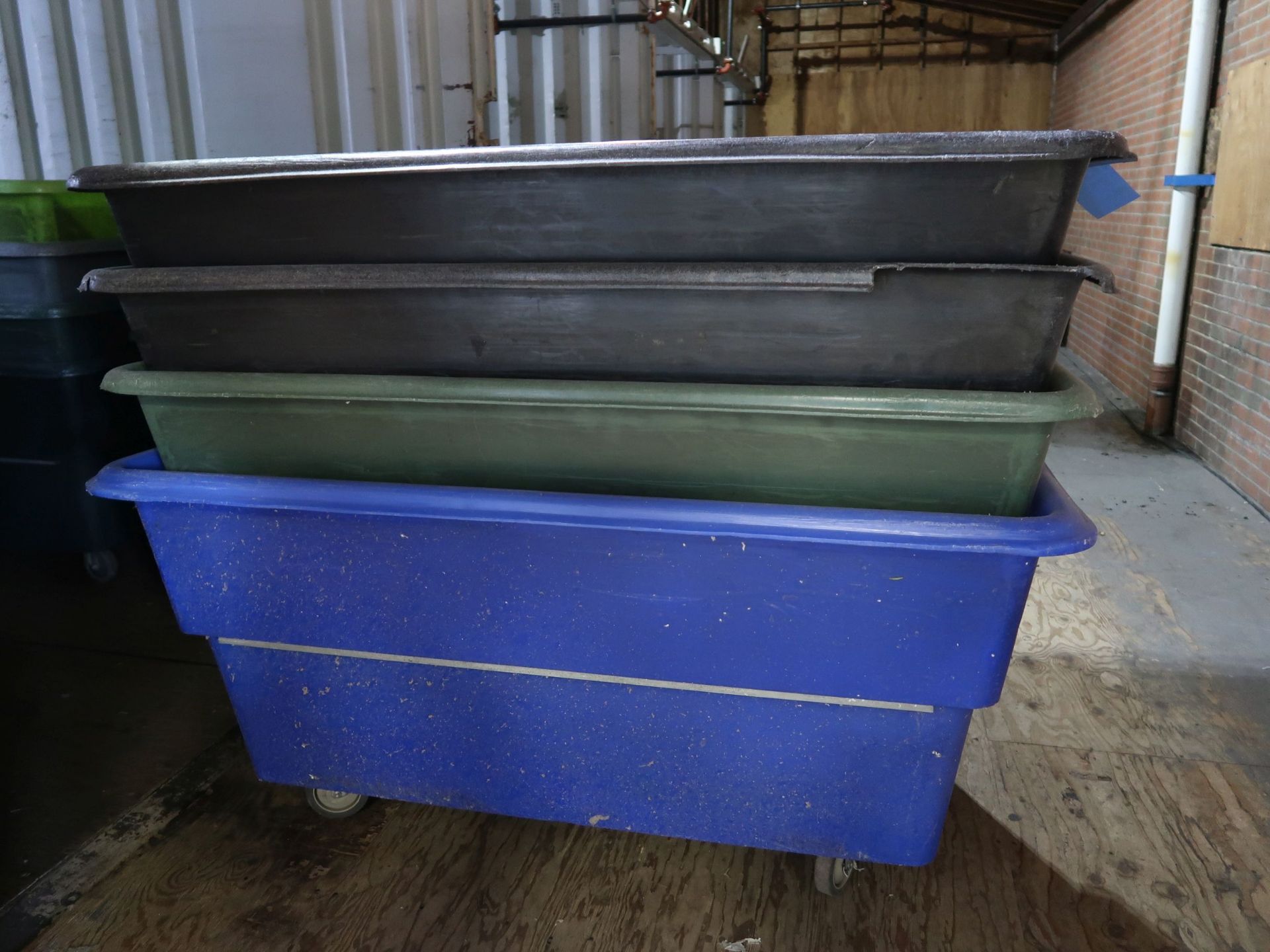 64" X 38" X 30" 24-BUSHEL PORTABLE POLY FLARED LINKED CARTS - Image 2 of 2