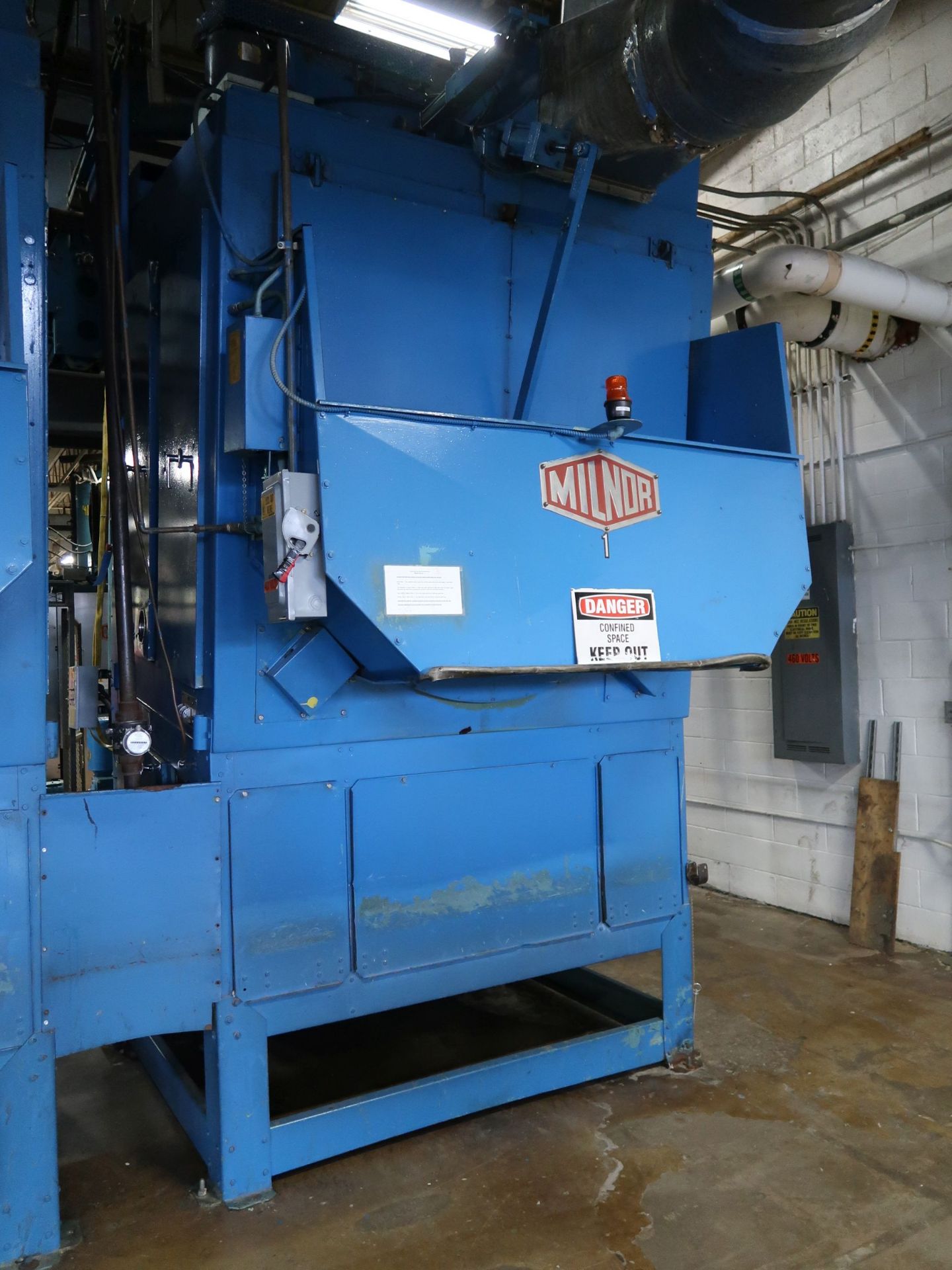 **220 LB. CAPACITY MILNOR MODEL 58038TG1/AAT BATCH DRYER; S/N 5050386, 32 RPM** SUBJECT TO OVERALL - Image 2 of 4