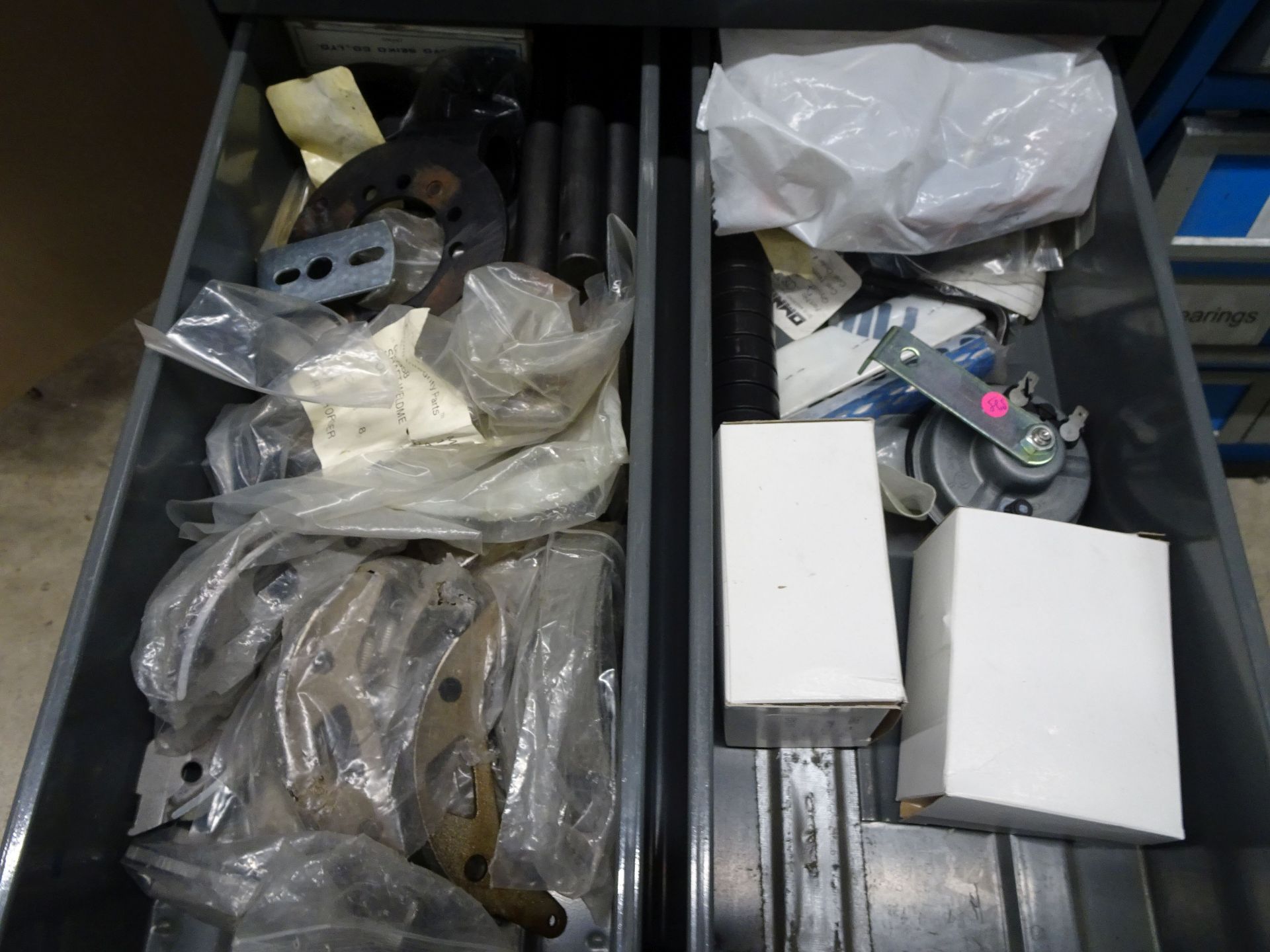 5-DRAWER TAB PARTS CABINET WITH MISCELLANEOUS PARTS - Image 9 of 10