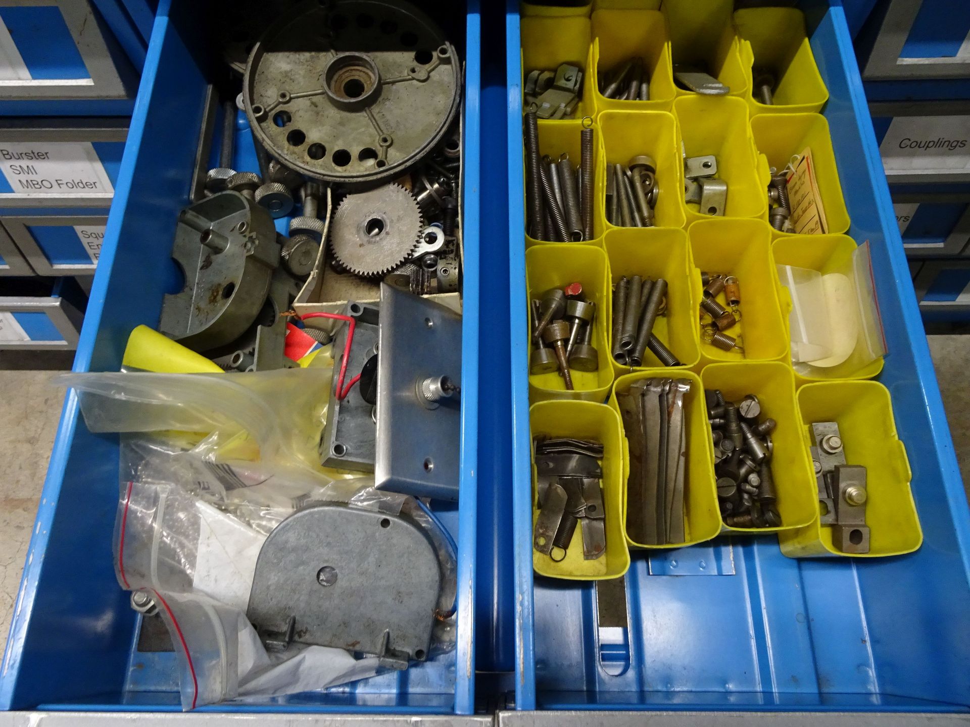 20-DRAWER TAB PARTS CABINET WITH MISCELLANEOUS MACHINE PARTS - Image 8 of 9