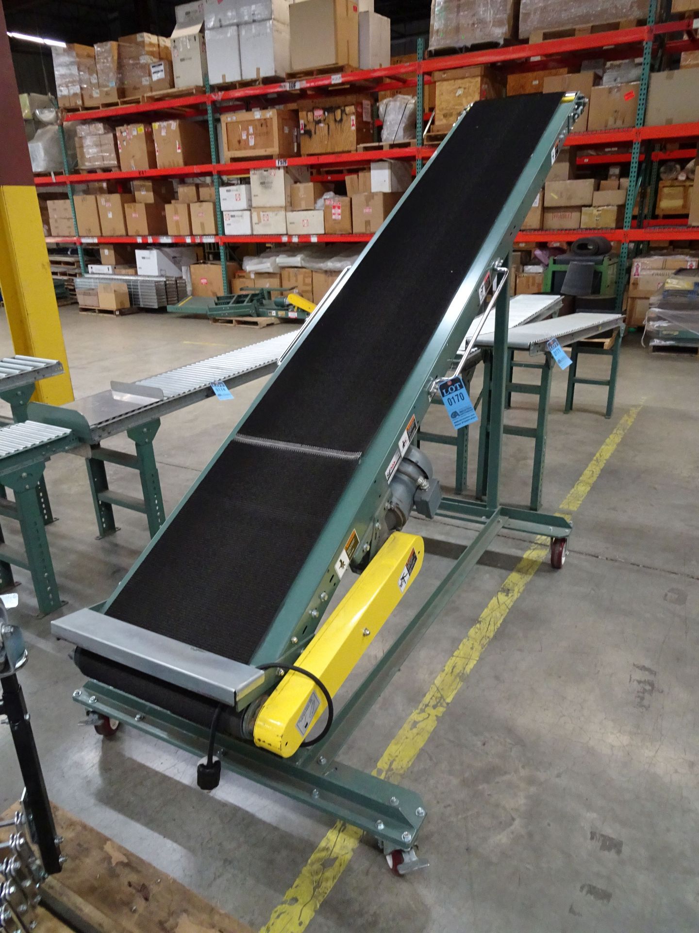 18" WIDE RUBBER BELT X 10' SJF POWERED INCLINE CONVEYOR SECTION