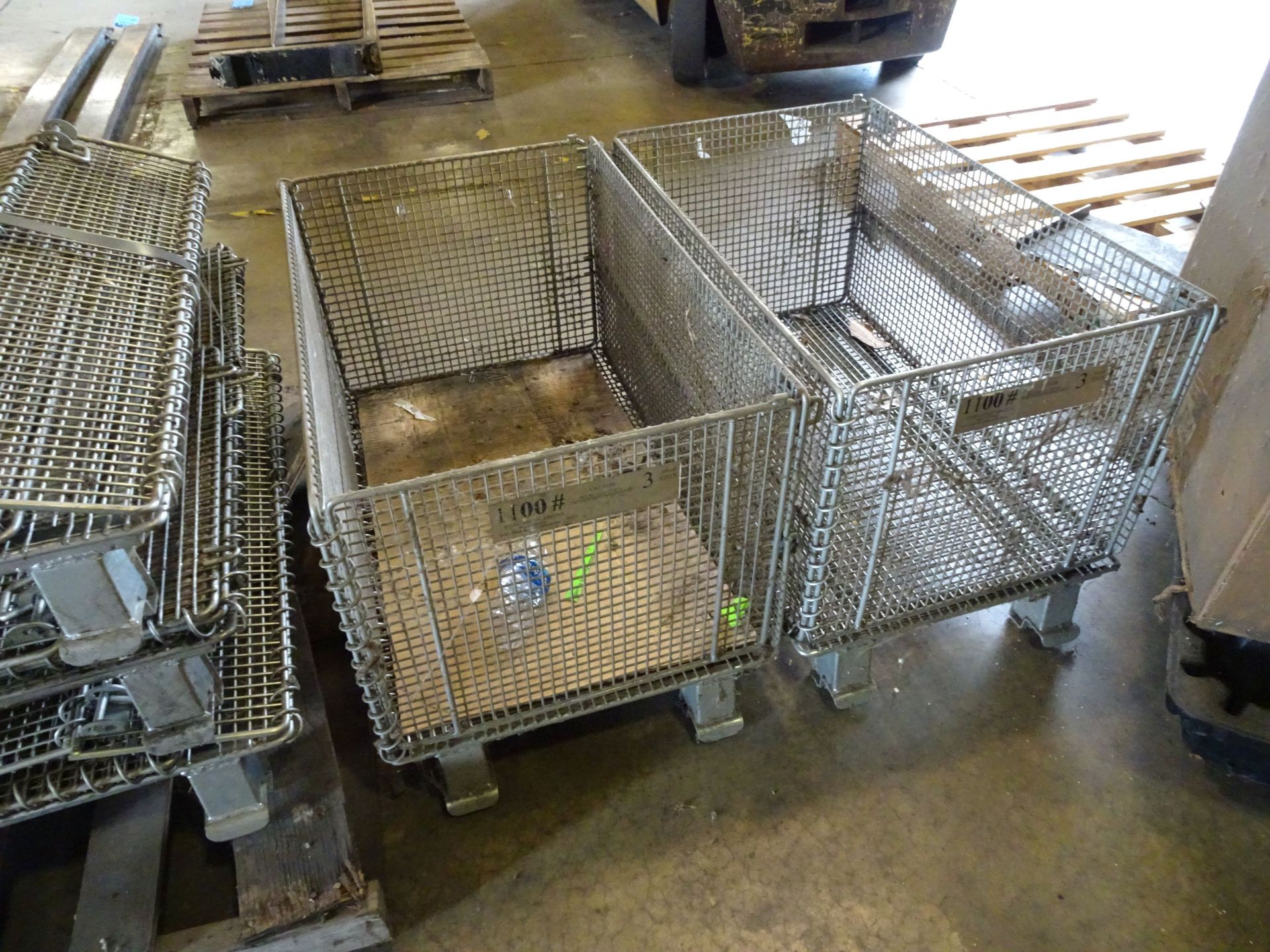 20" X 32" X 16" COLLAPSIBLE STACKING WIRE BASKETS - Image 2 of 2