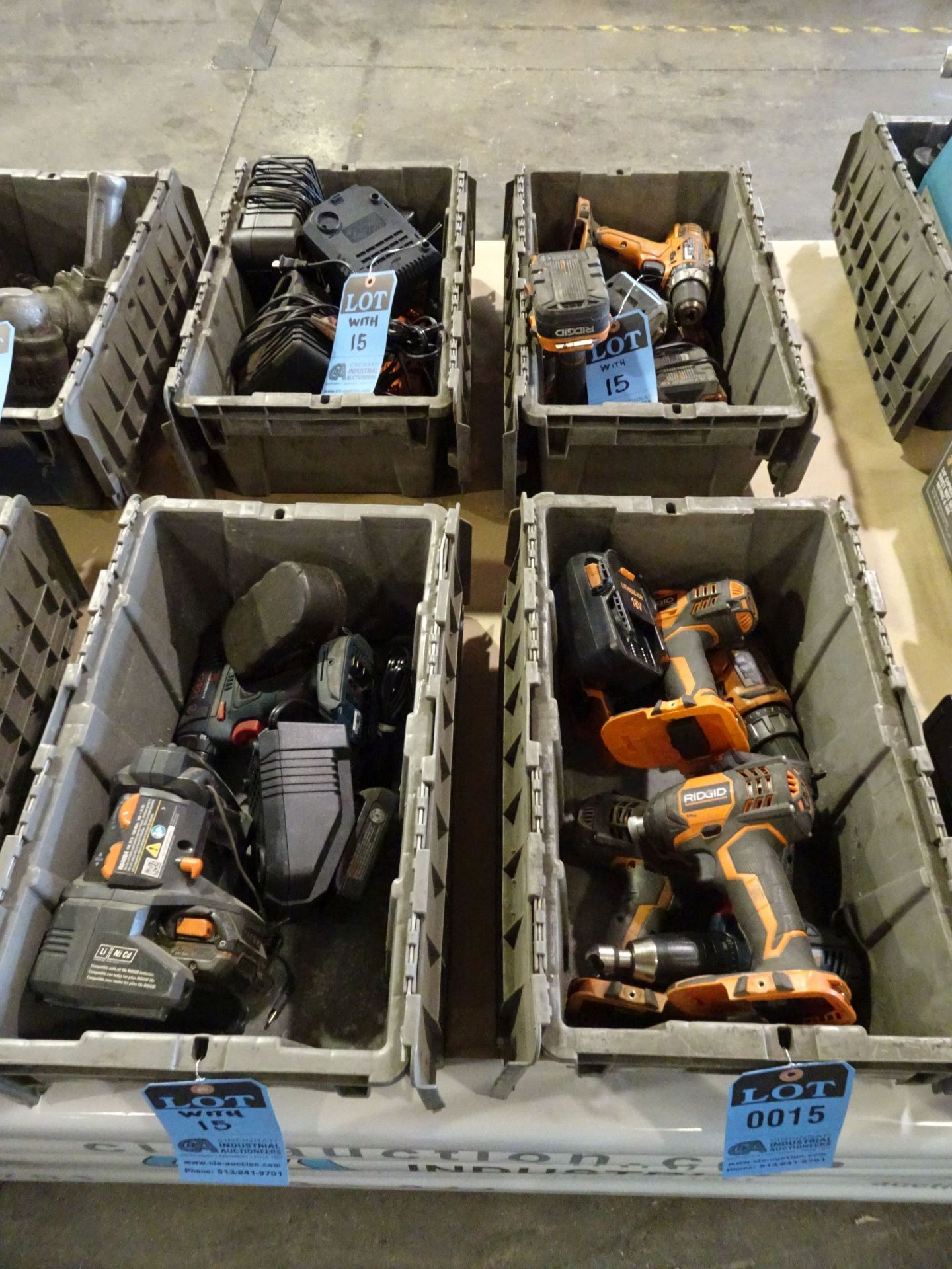 (LOT) RIDGID CORDLESS DRILLS AND CHARGERS