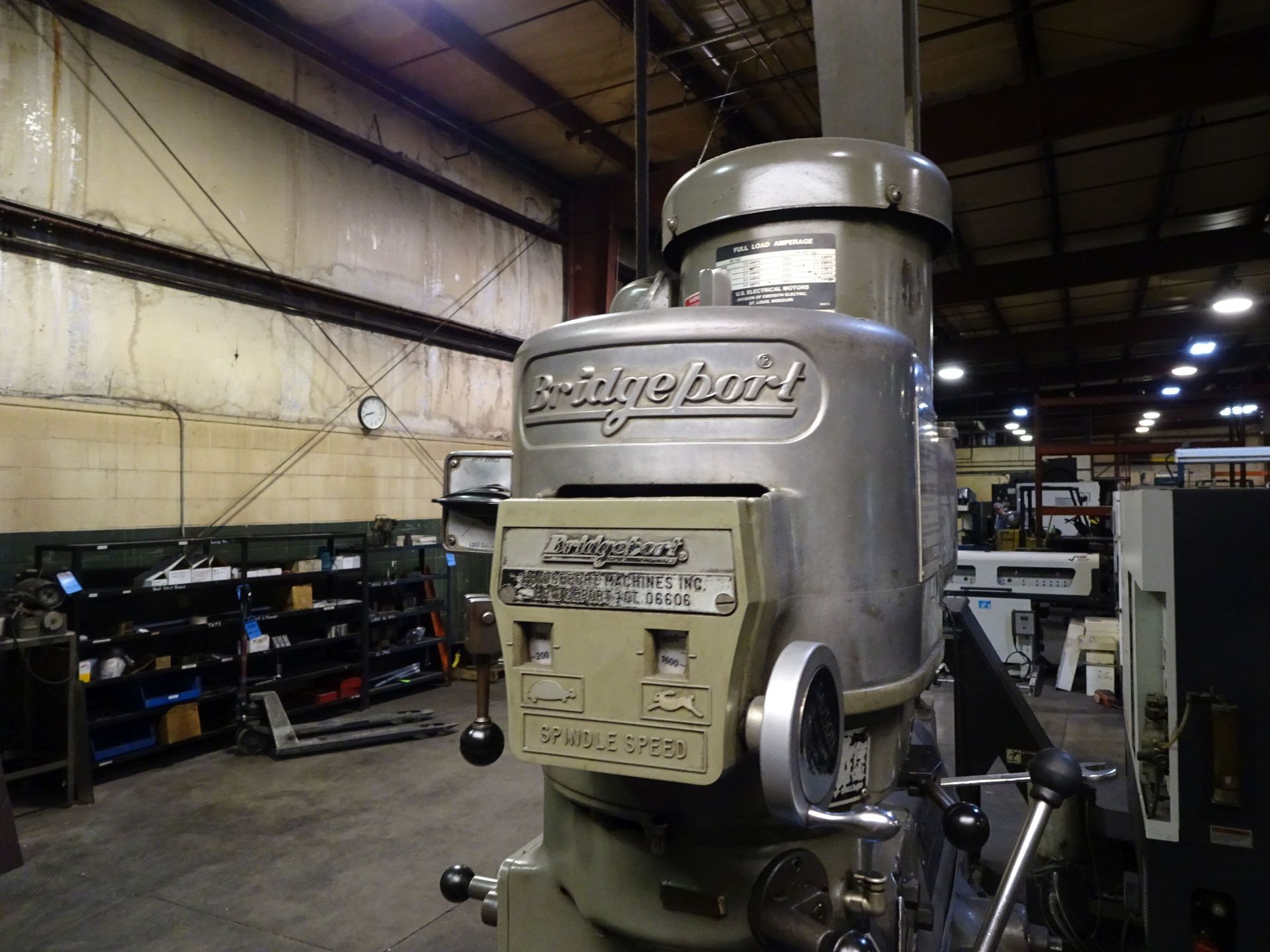 2 HP BRIDGEPORT VERTICAL MILLING MACHINE; S/N 354556, SPINDLE SPEED 60-4,200 RPM, 9" X 42" POWER - Image 3 of 7