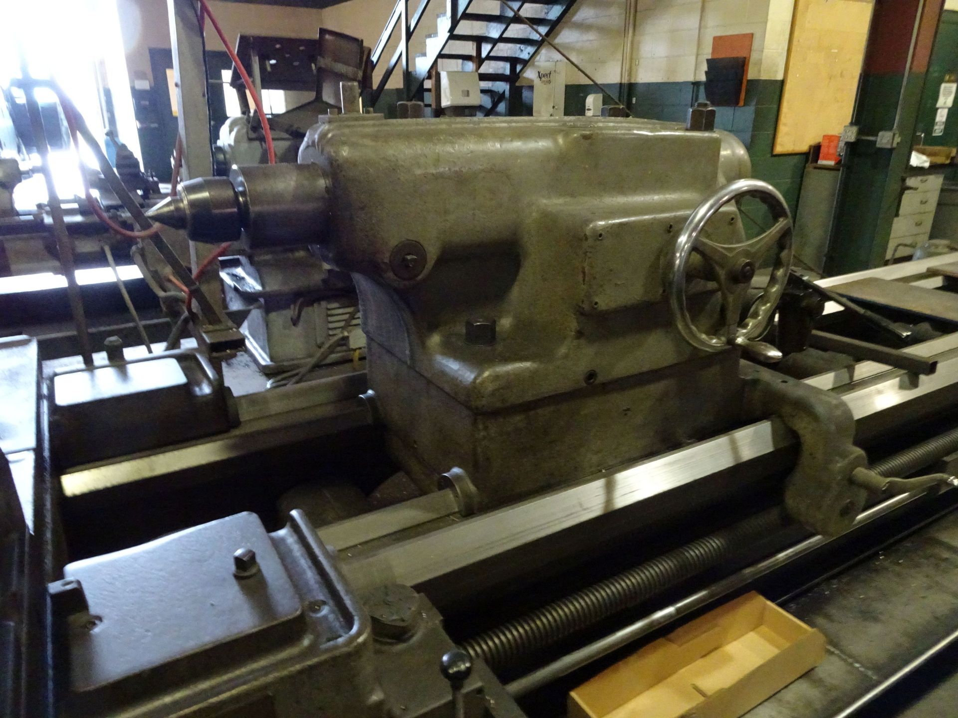 43" X 15' AMERICAN PACEMAKER GEARED HEAD LATHE, SPINDLE SPEED 6-600 RPM, 28" 4-JAW CHUCK, 2-3/4" - Image 7 of 9