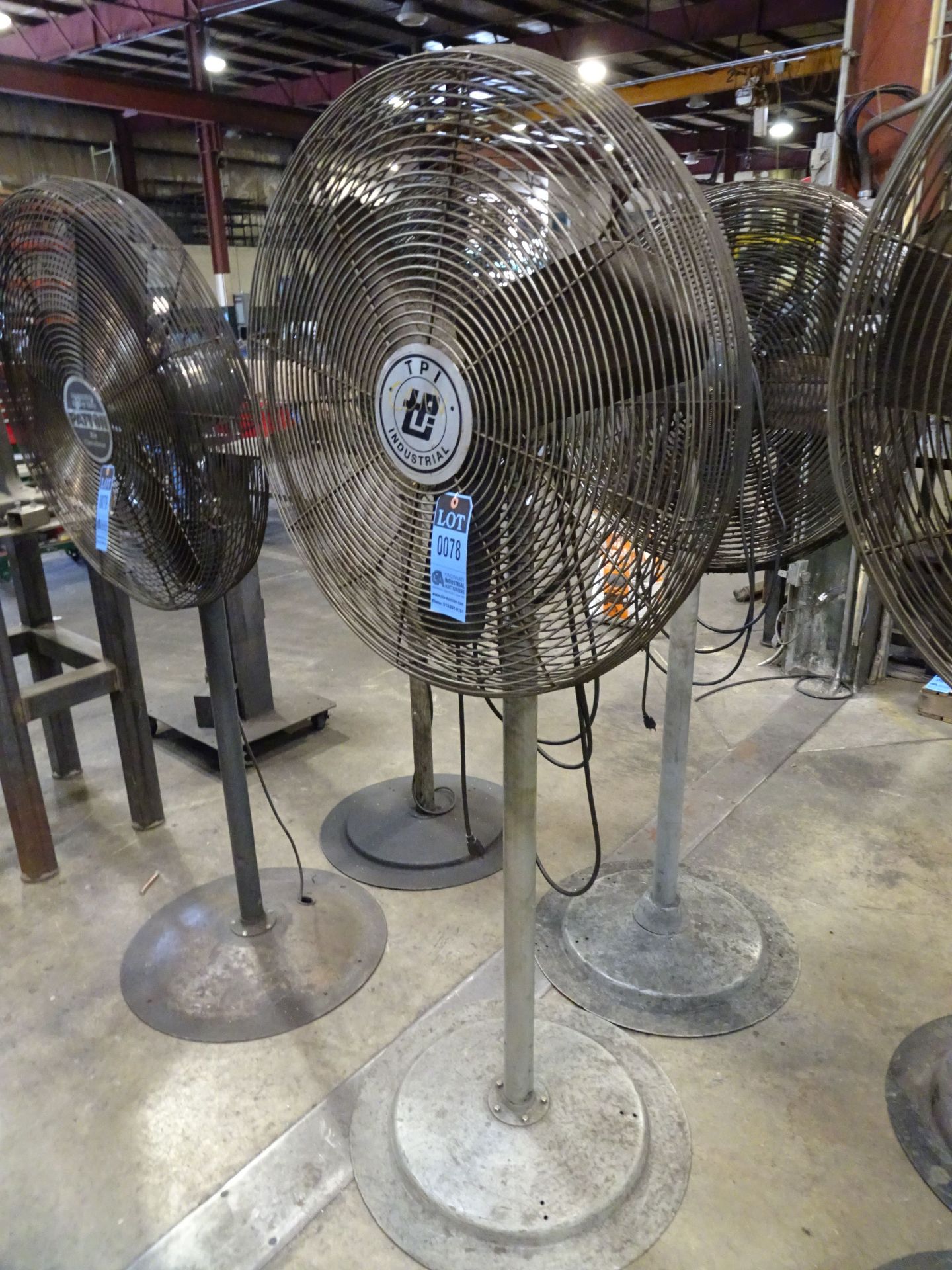 28" DIAMETER PEDESTAL SHOP AIR CIRCULATOR