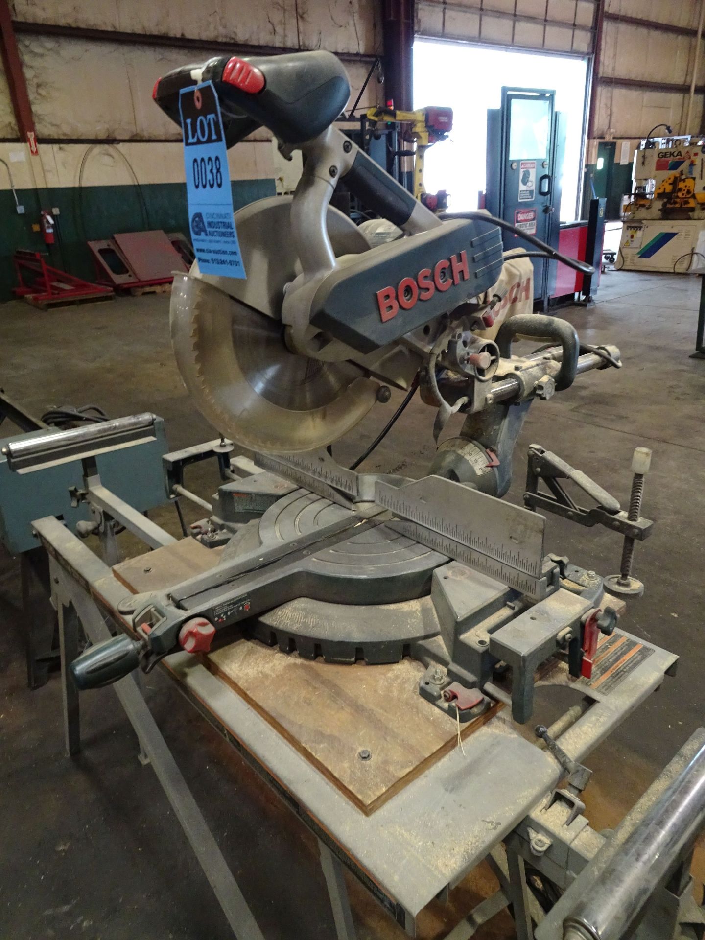 12" BOSCH PORTABLE MITRE SAW - Image 2 of 2