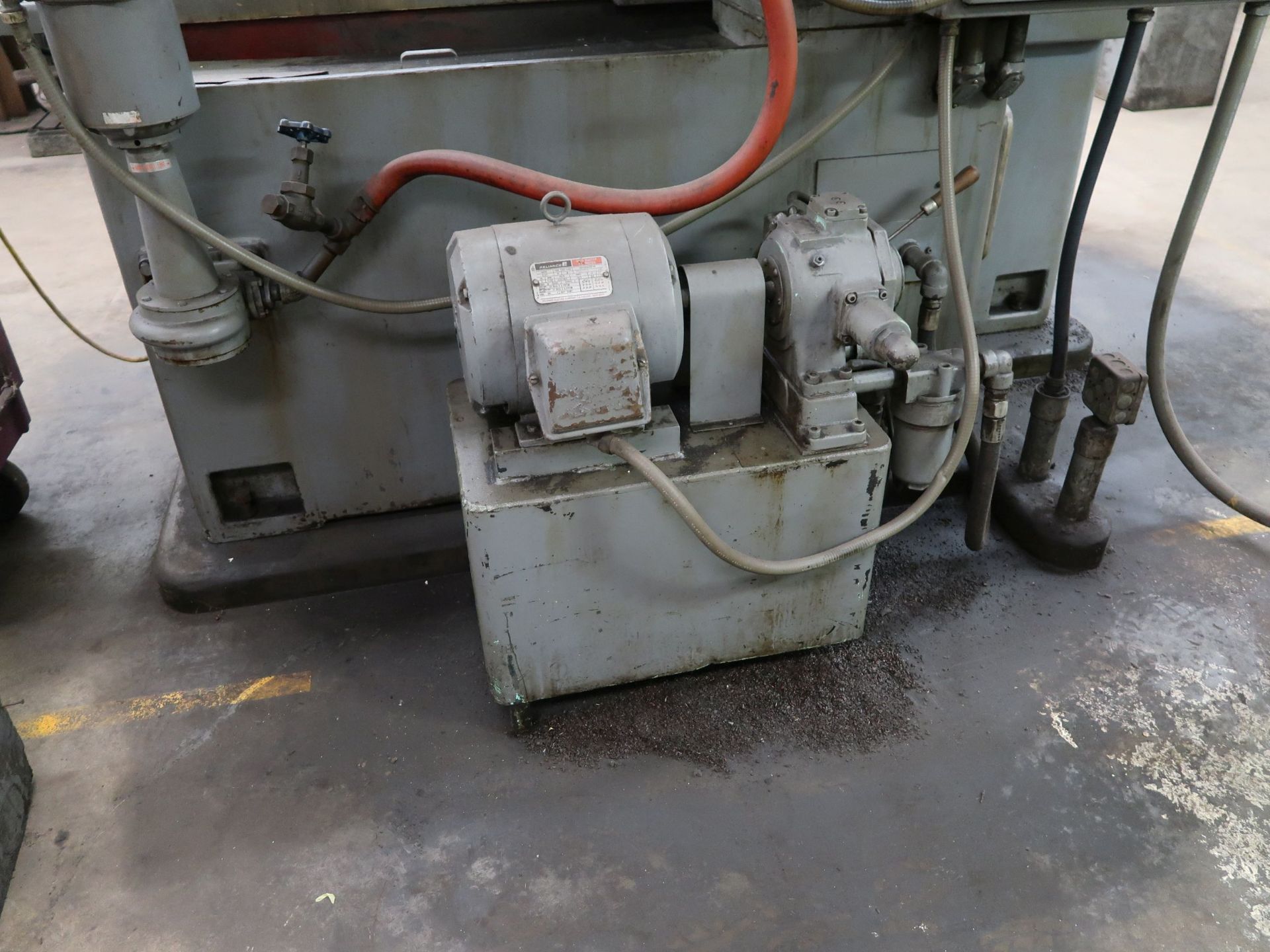 12" X 36" THOMPSON HYDRAULIC AUTOMATIC SURFACE GRINDER; S/N 3B687652, 12" X 36" ELECTRO MAGNETIC - Image 8 of 10