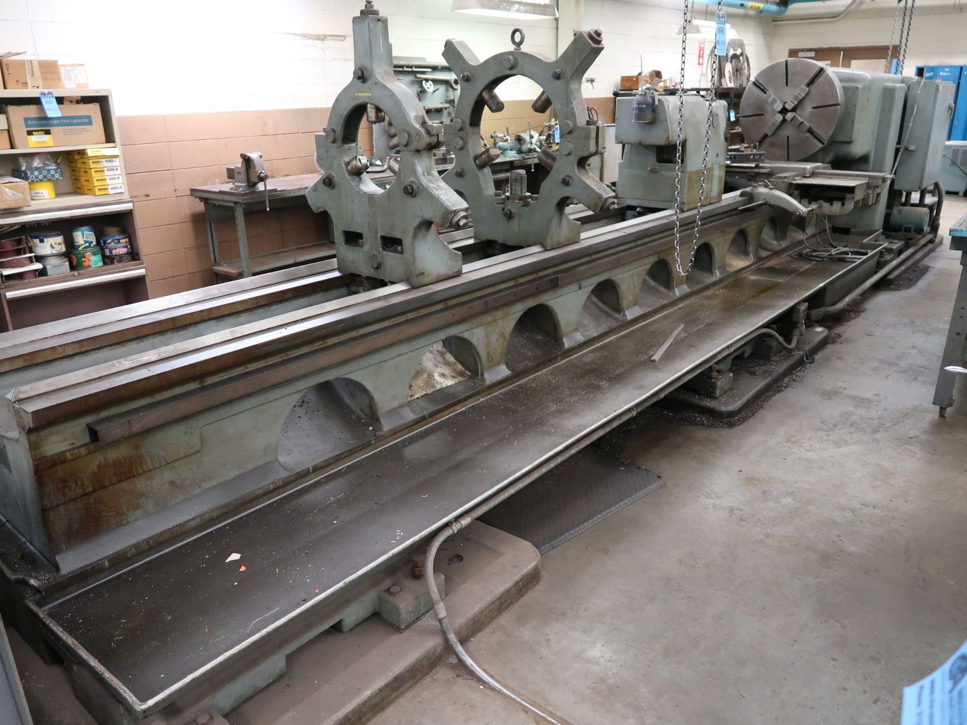 28" X 192" MONARCH MODEL 3220-28X192 GEARD HEAD ENGINE LATHE; S/N 49825, SPINDLE SPEED 31 - 1,140 - Image 3 of 17