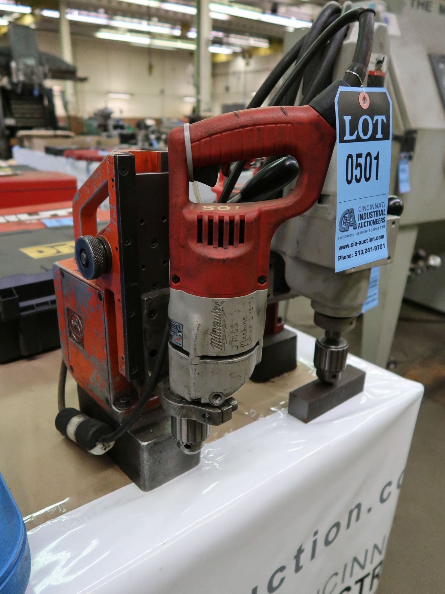 1/2" MILWAUKEE MAGNETIC BASE DRILL