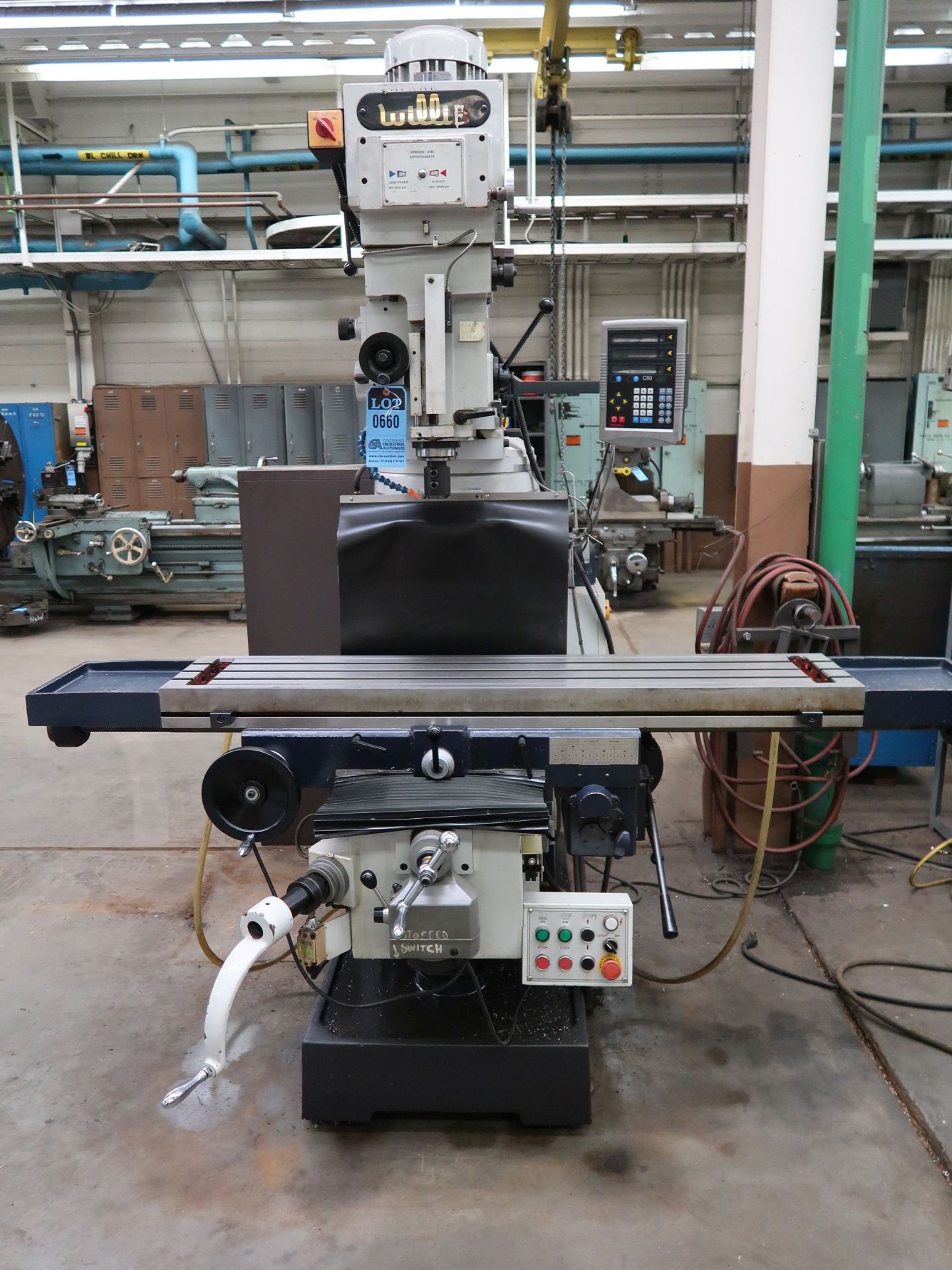 5 HP WILLIS MODEL 5000VS DOVETAIL RAM VARIABLE SPEED VERTICAL MILLING MACHINE; S/N 200910004,