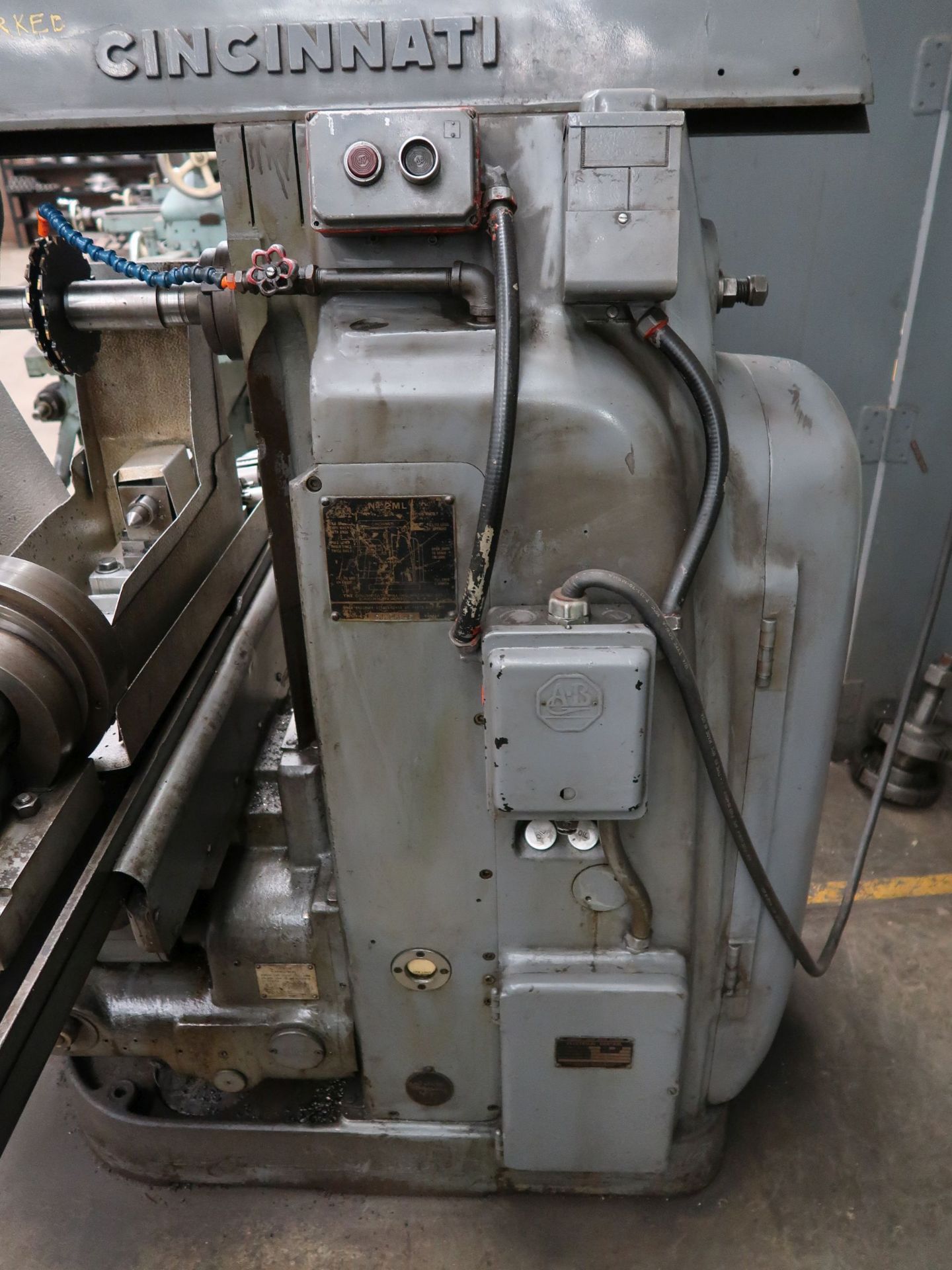 CINCINNATI NO. 2ML HORIZONTAL MILLING MACHINE; S/N 5J2P5C-5, SPINDLE SPEED 25-1,500 RPM, 10" X 54" - Image 8 of 10