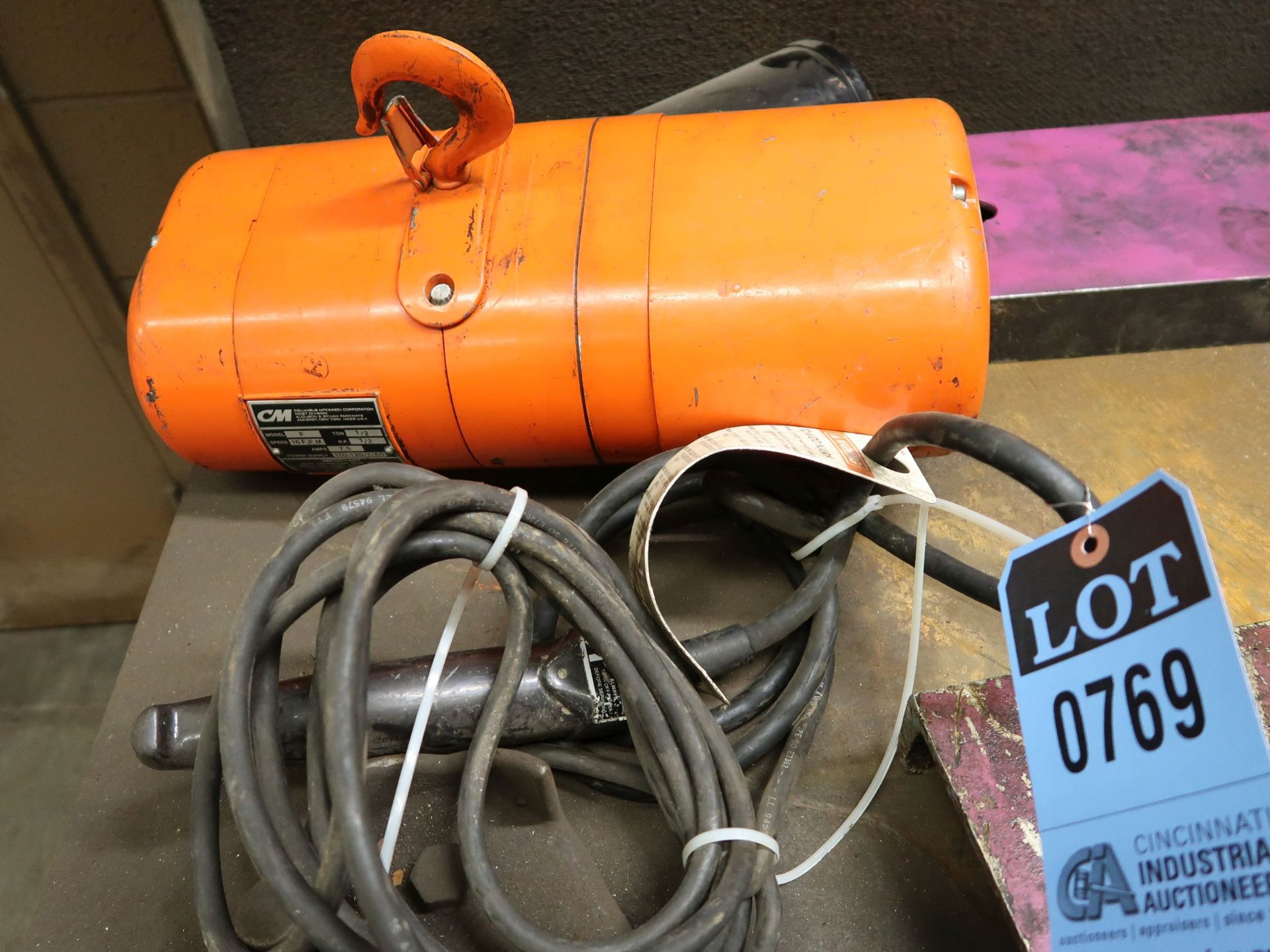 1/2 TON CM ELECTRIC CHAIN HOIST