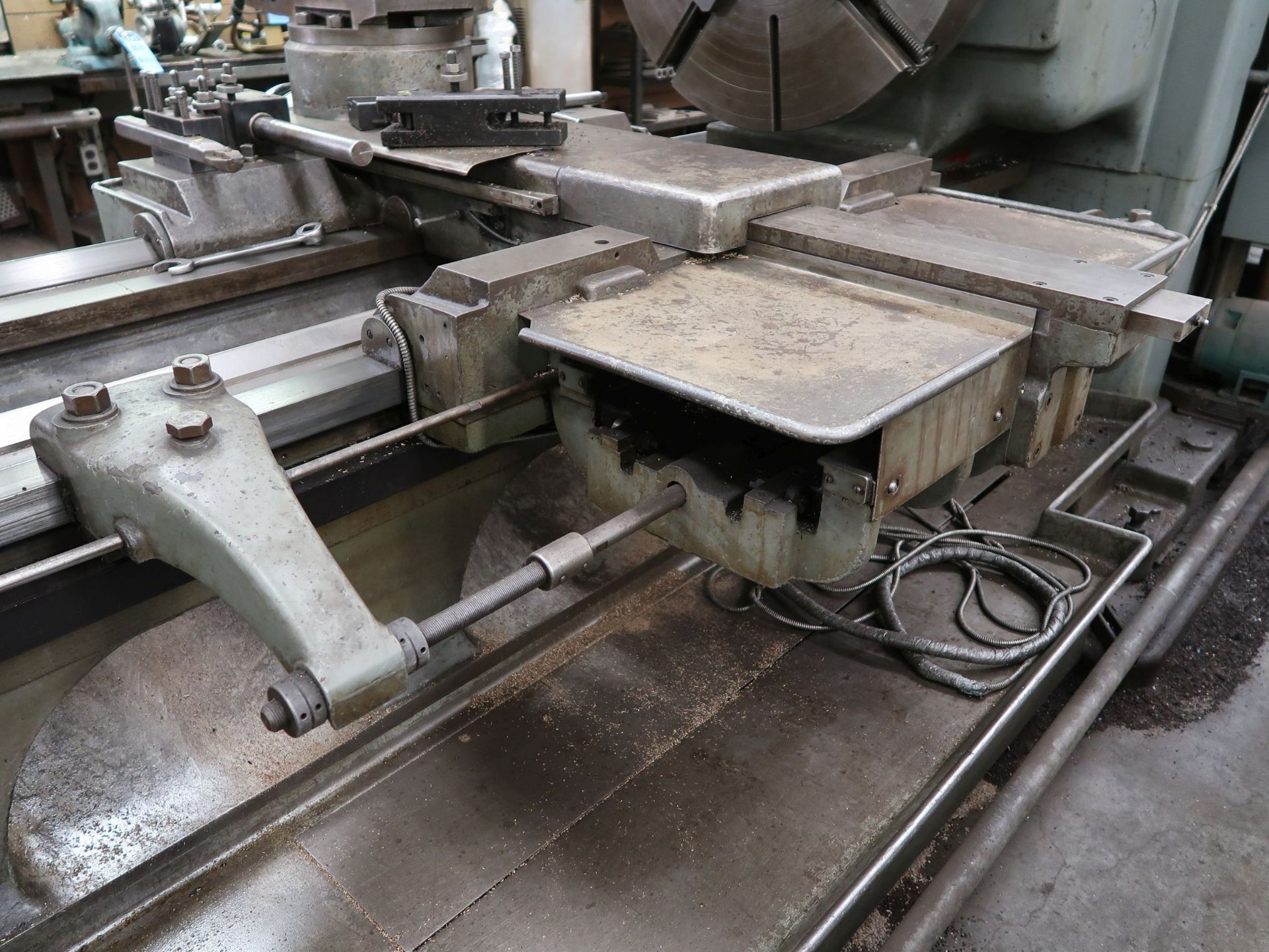 28" X 192" MONARCH MODEL 3220-28X192 GEARD HEAD ENGINE LATHE; S/N 49825, SPINDLE SPEED 31 - 1,140 - Image 16 of 17