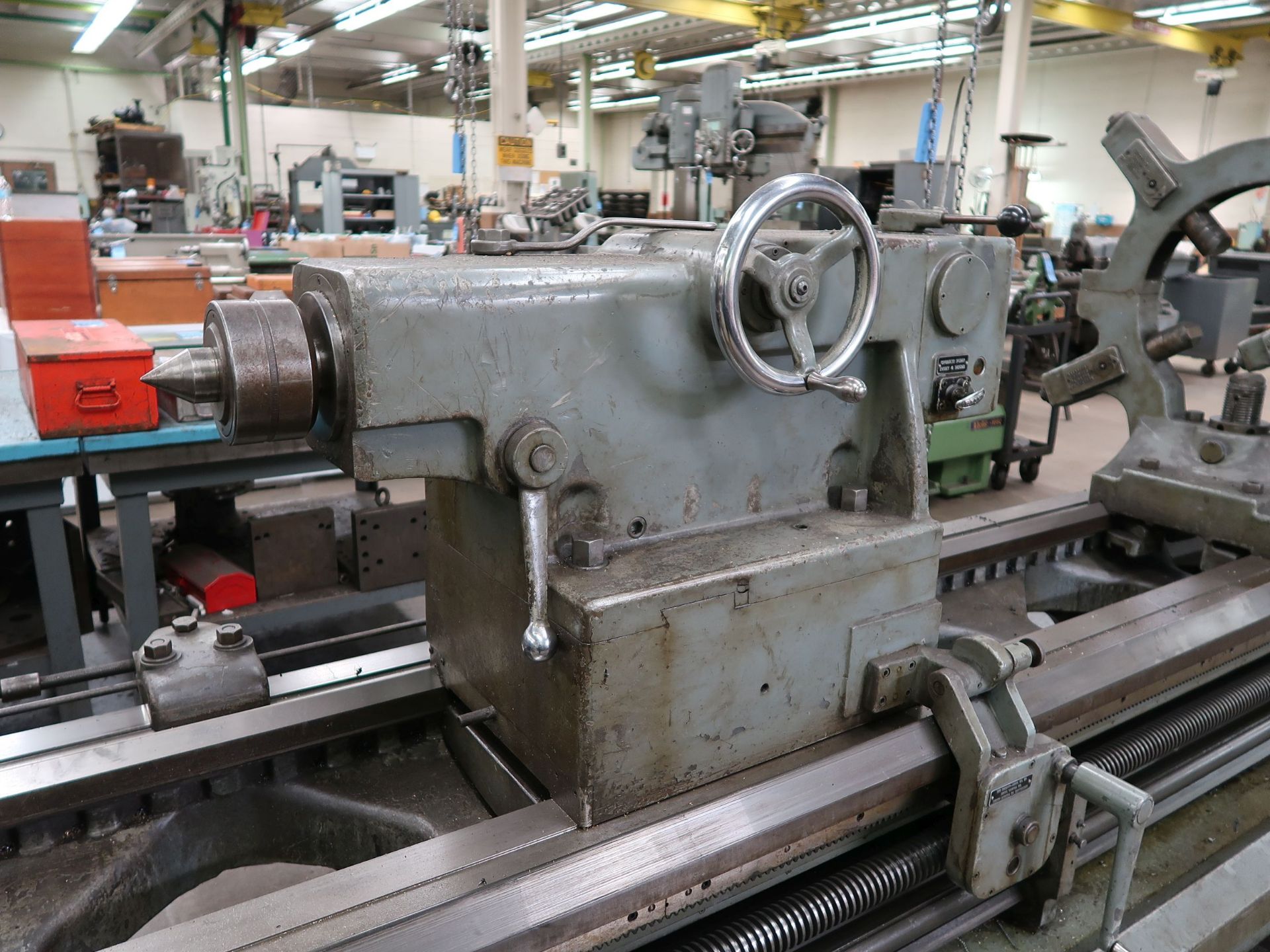 28" X 192" MONARCH MODEL 3220-28X192 GEARD HEAD ENGINE LATHE; S/N 49825, SPINDLE SPEED 31 - 1,140 - Image 11 of 17